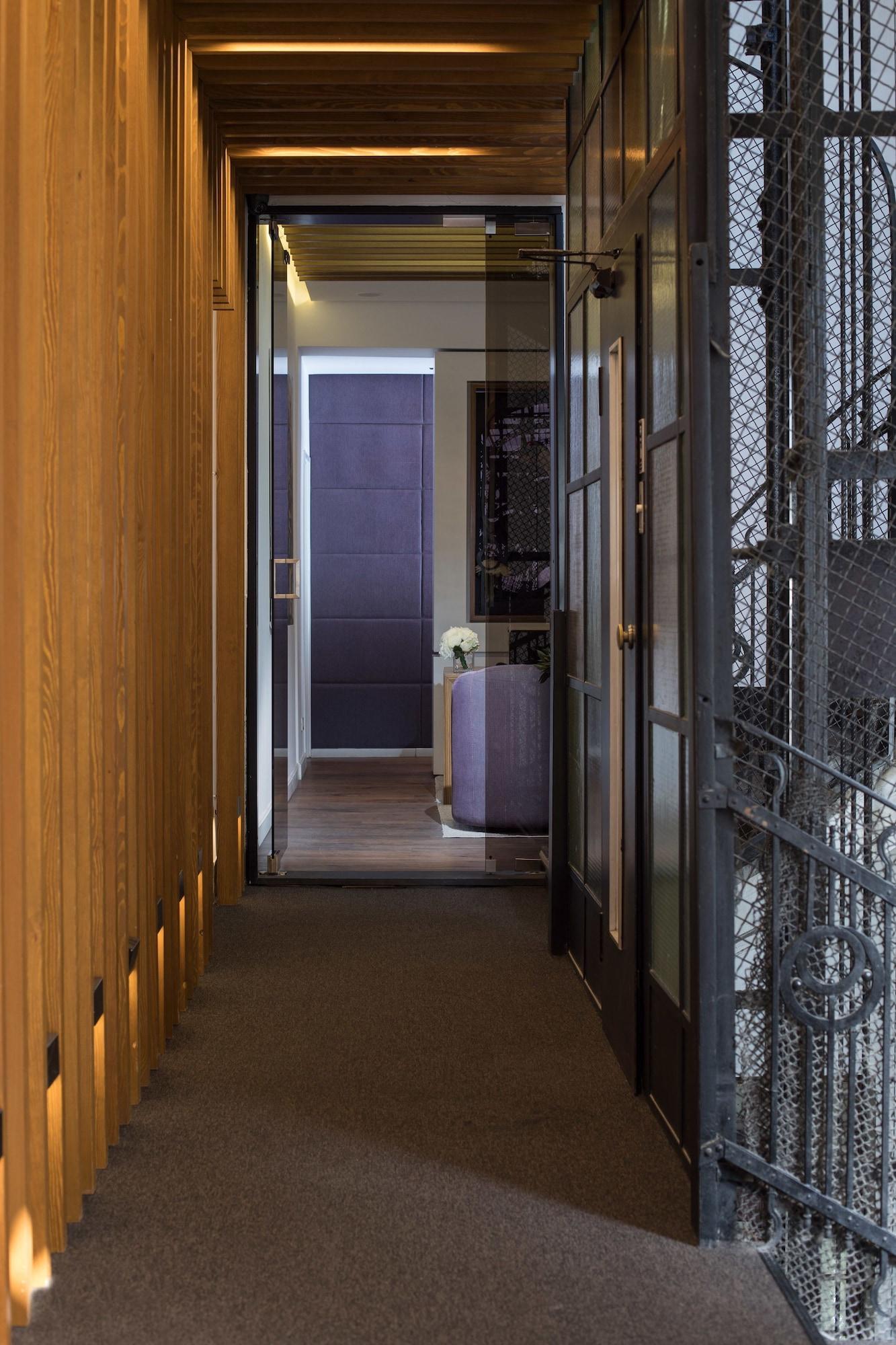 Varios Dominic Smart & Luxury Suites Terazije