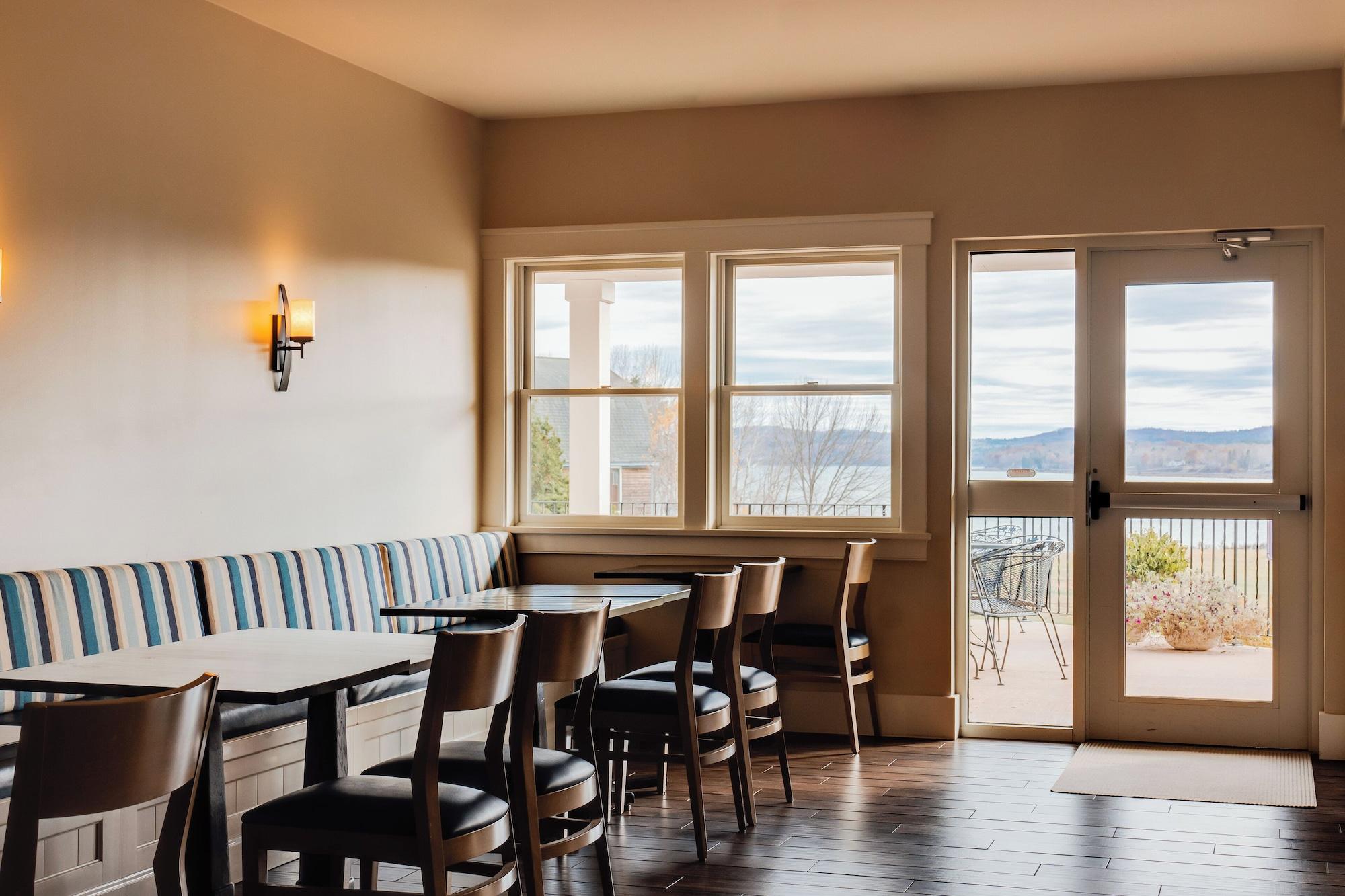 Restaurant Belfast Harbor Inn