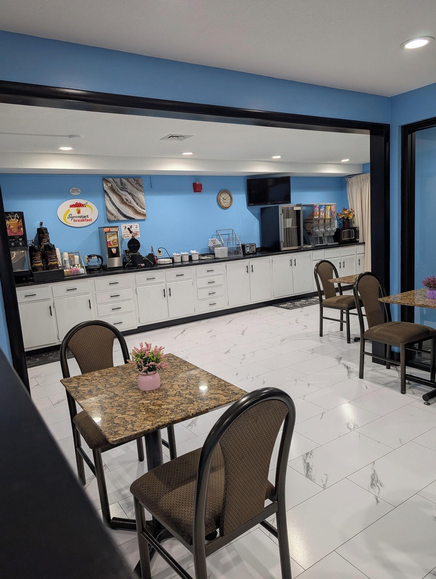 Restaurant Super 8 by Wyndham Staunton