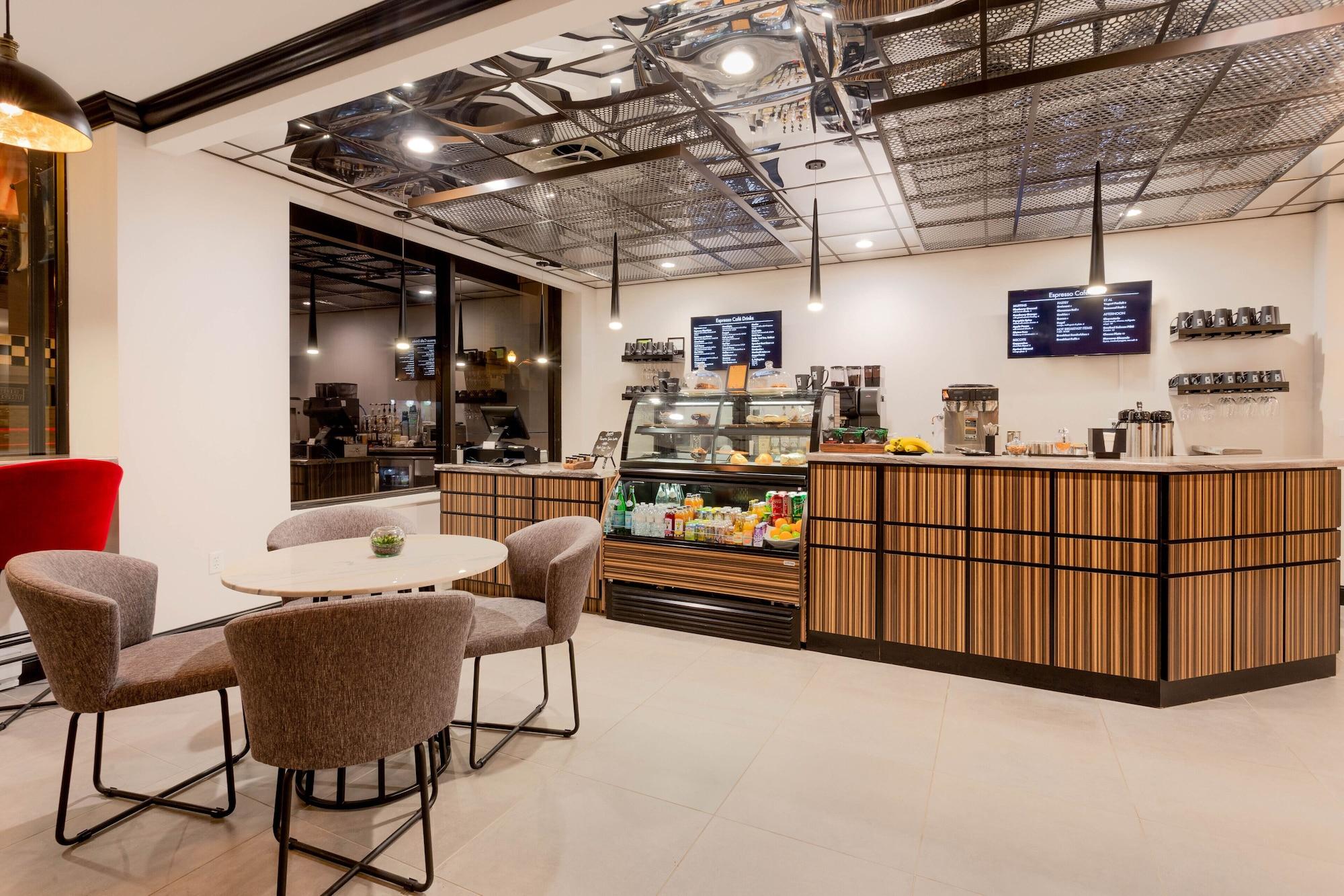 Bar/Salón Hotel Retlaw, Trademark Collection by Wyndham