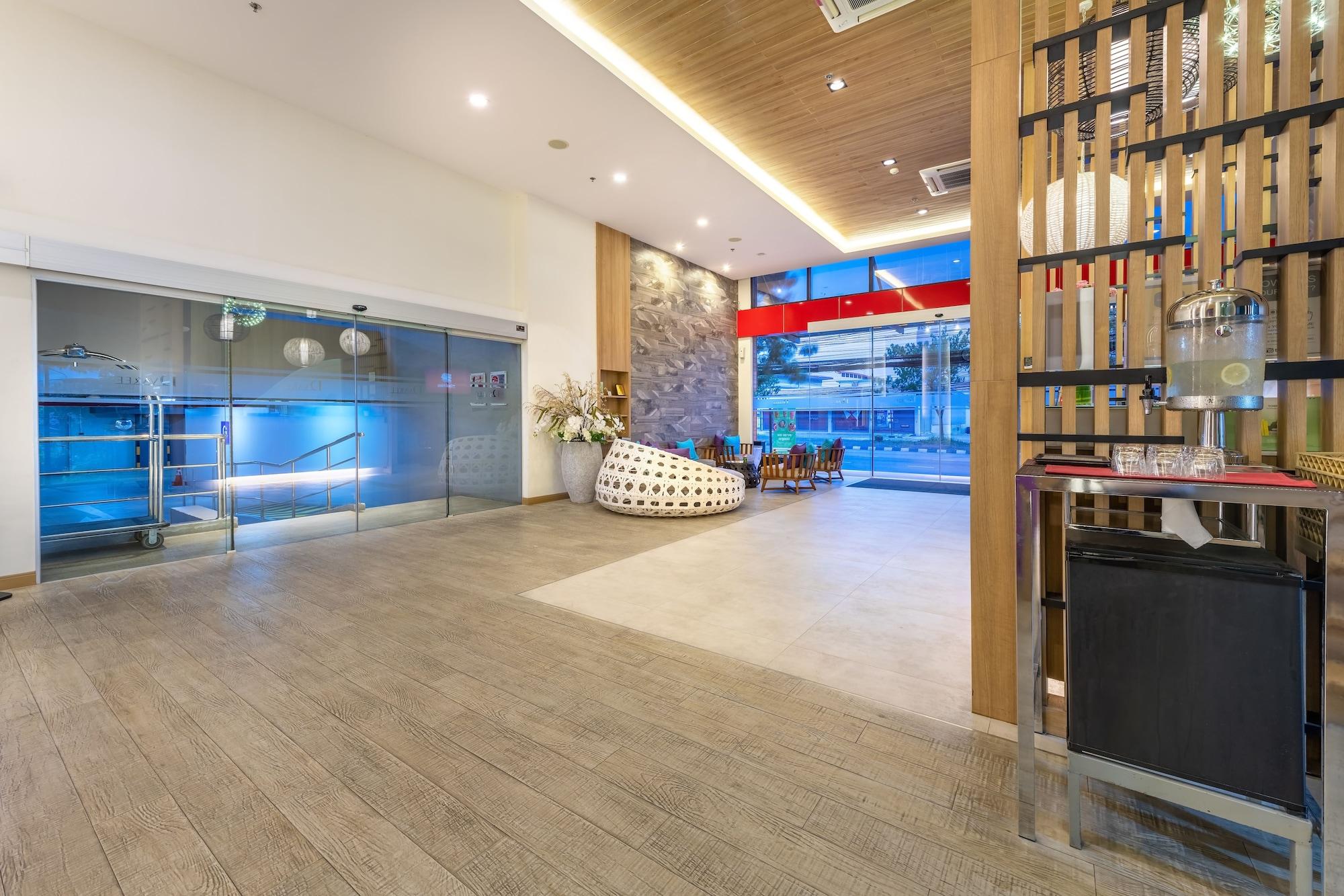 Vista Lobby PLAAI Prime Hotel Rayong SHA Extra Plus