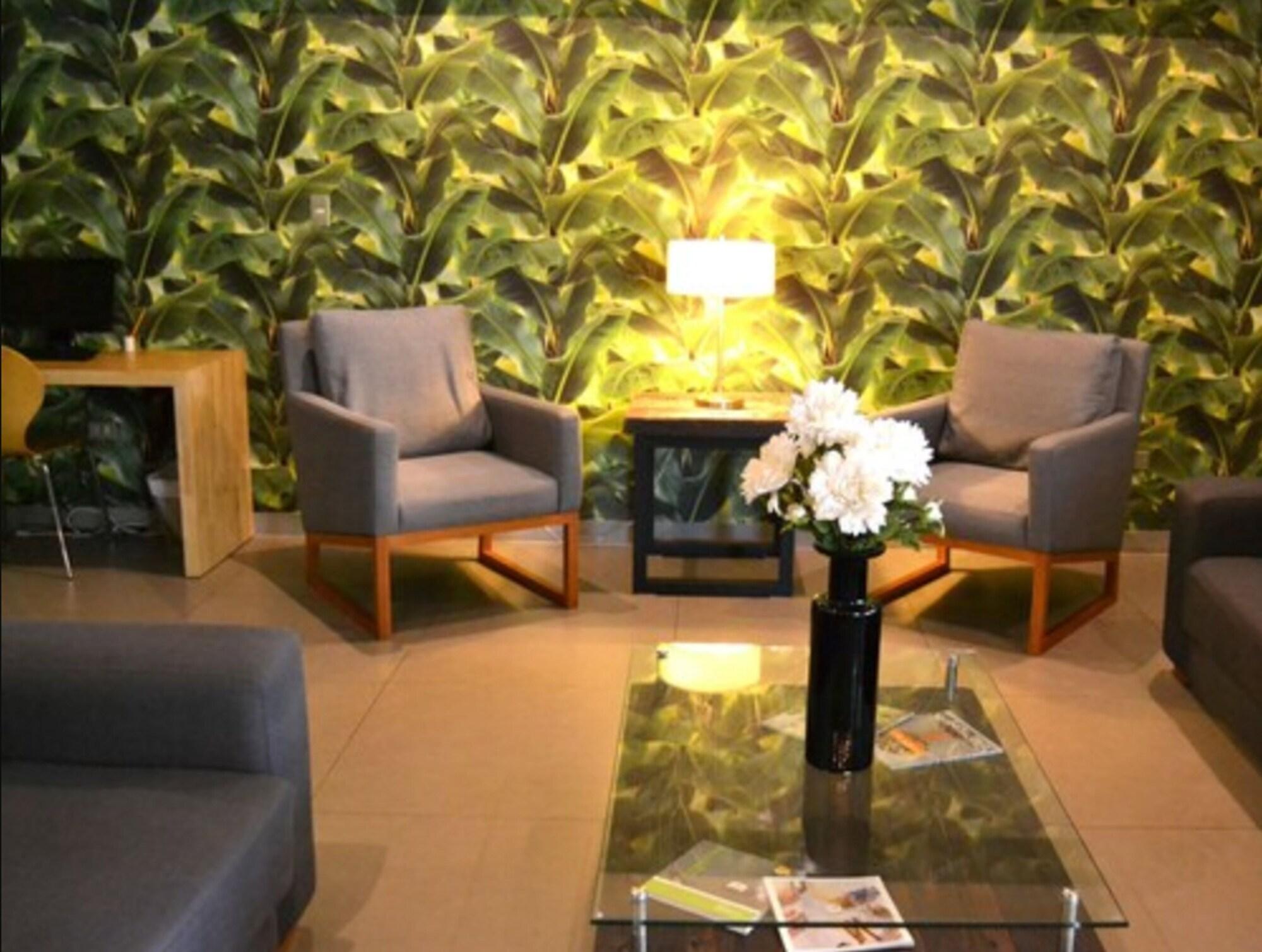 Varios ApartHotel Altamira
