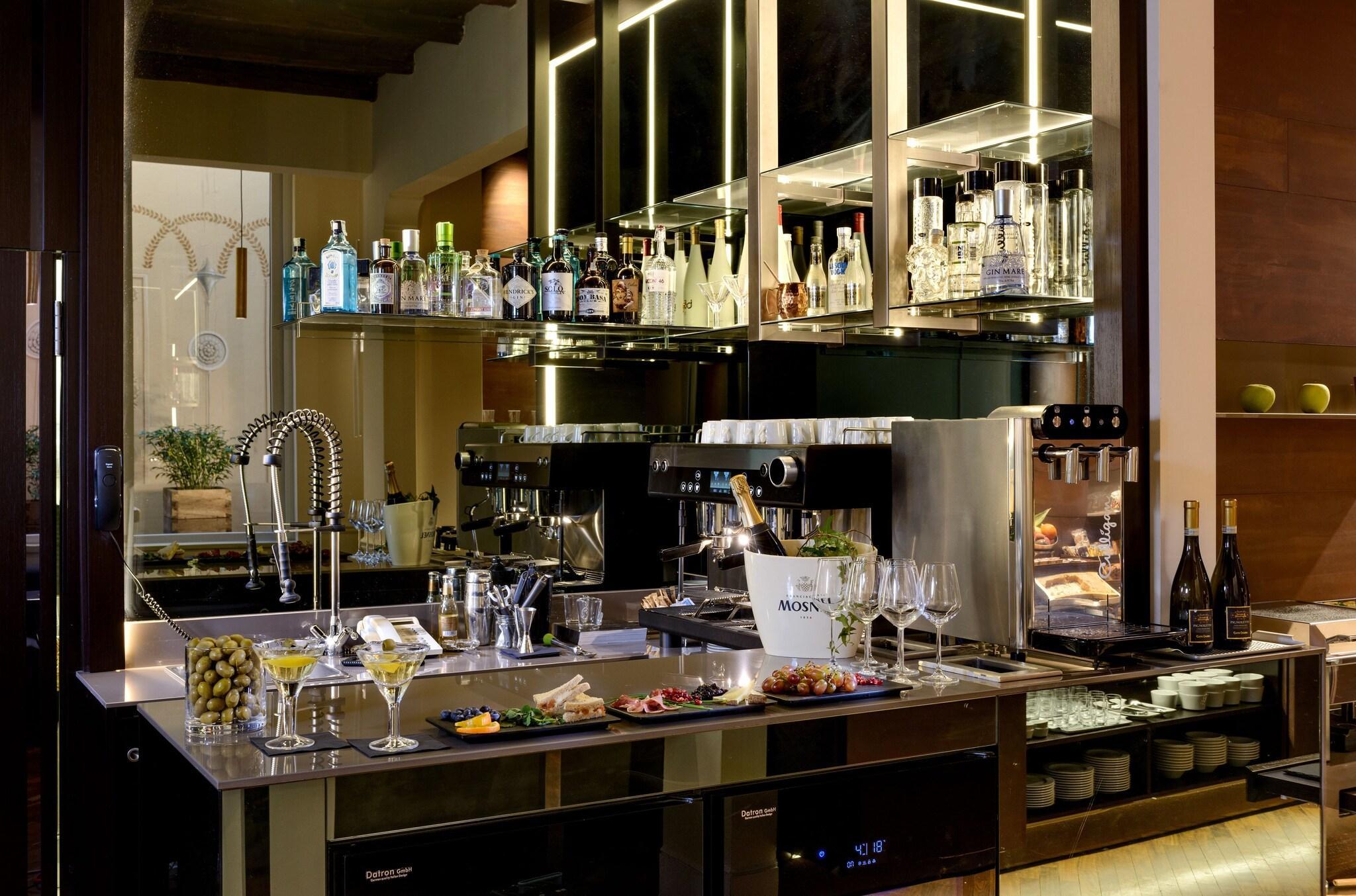 Bar/Salón Hotel Metropolitan