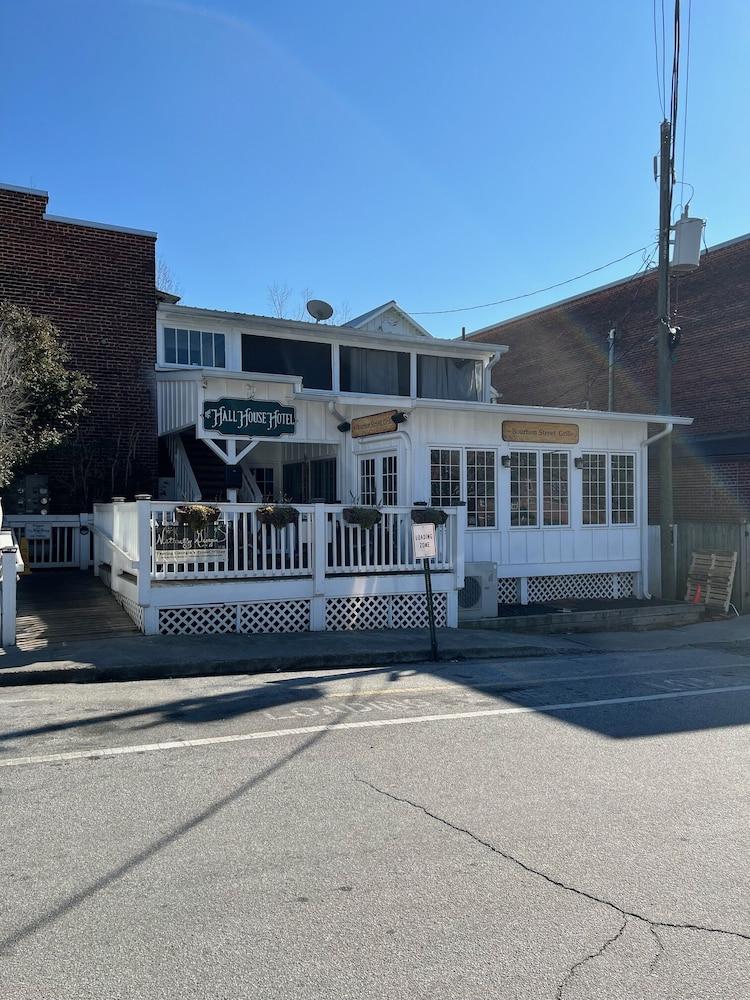 Vista Exterior Hall House Hotel