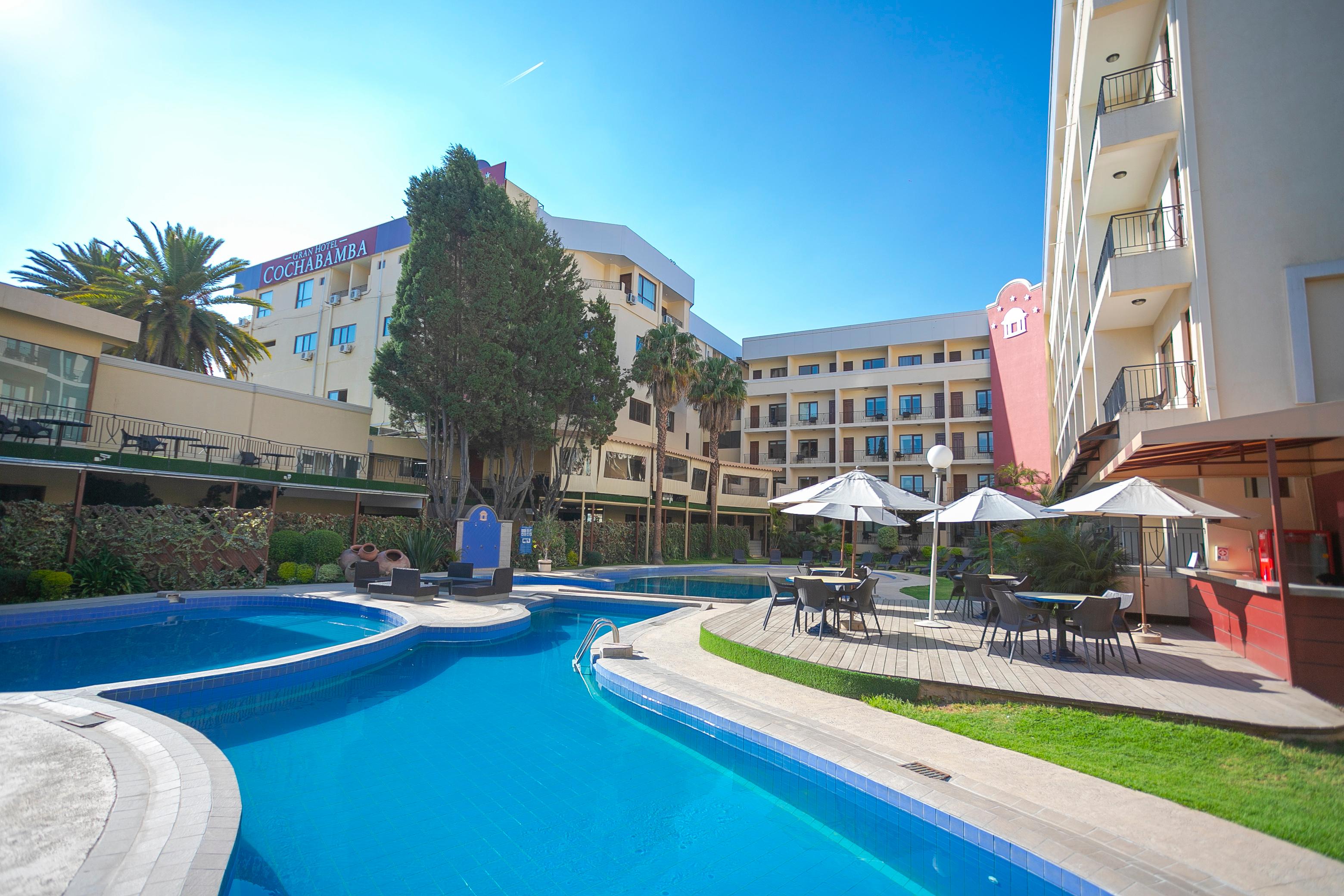 Vista Piscina Gran Hotel Cochabamba