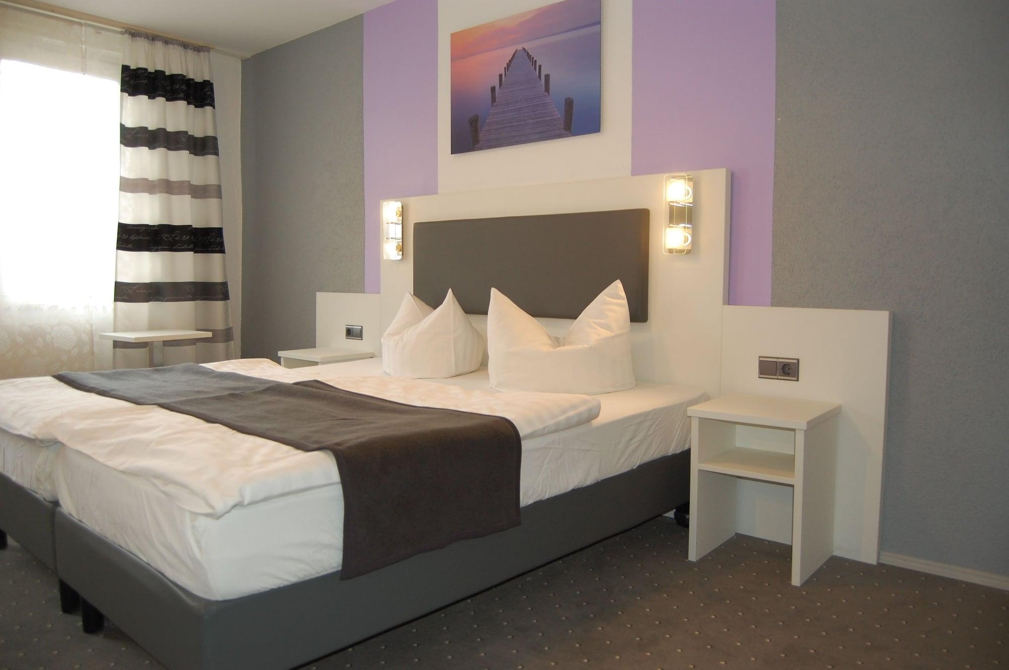 Varios Hotel Schneider