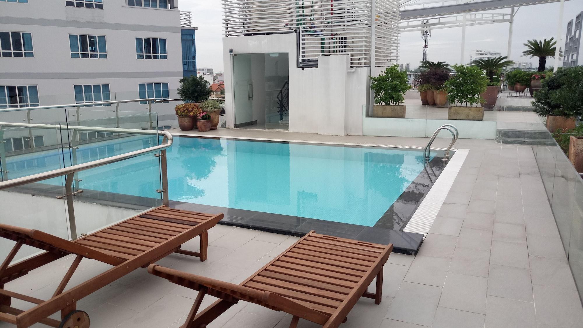 Vista Piscina Ciao SaiGon Hotel & Spa