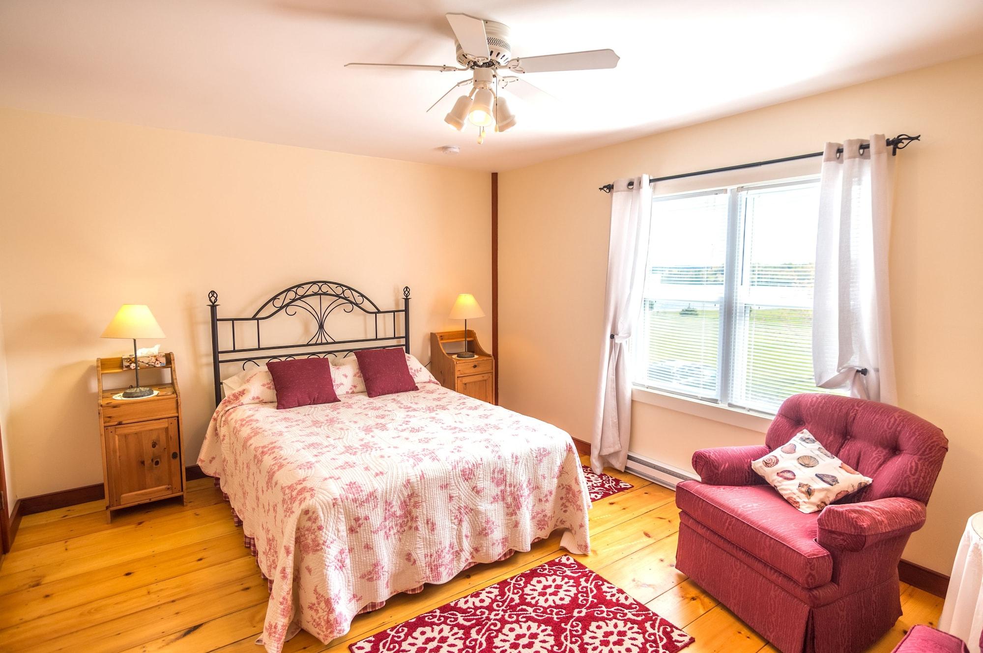 Varios Bayview Pines Country Inn
