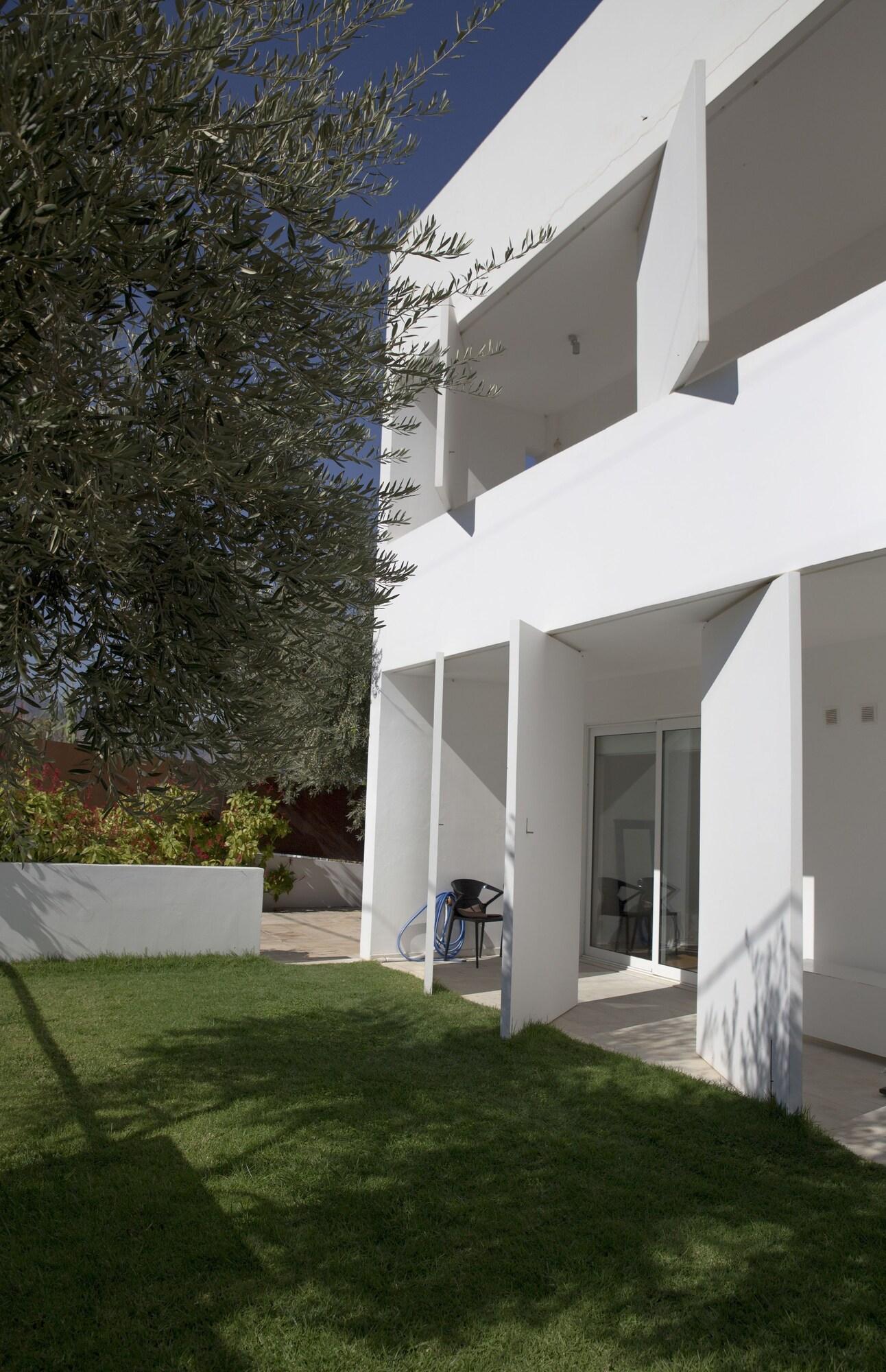 Vista Exterior Infinity White Complex
