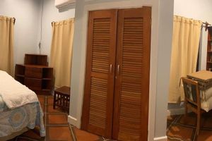 Alquiler Vacacional - Renovated West Bay Resort-Like Luxury! Ocean Views, Pool/W-Fall, Walk to Beach!