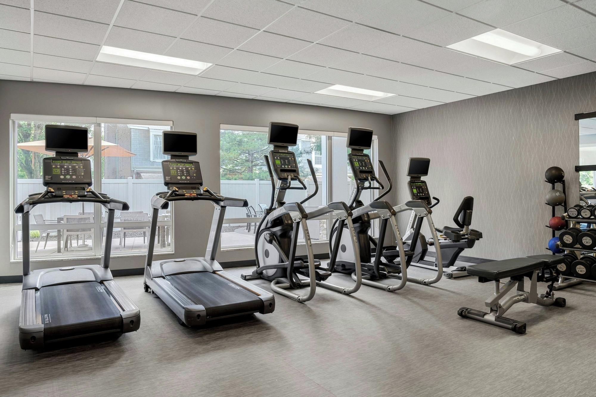 Gimnasio Courtyard by Marriott Evansville East