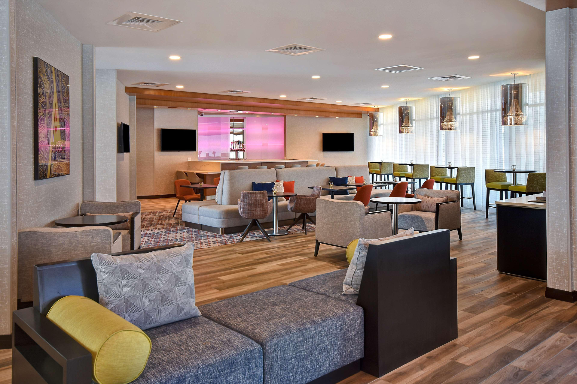 Bar/Salón Home2 Suites by Hilton Las Vegas Convention Center