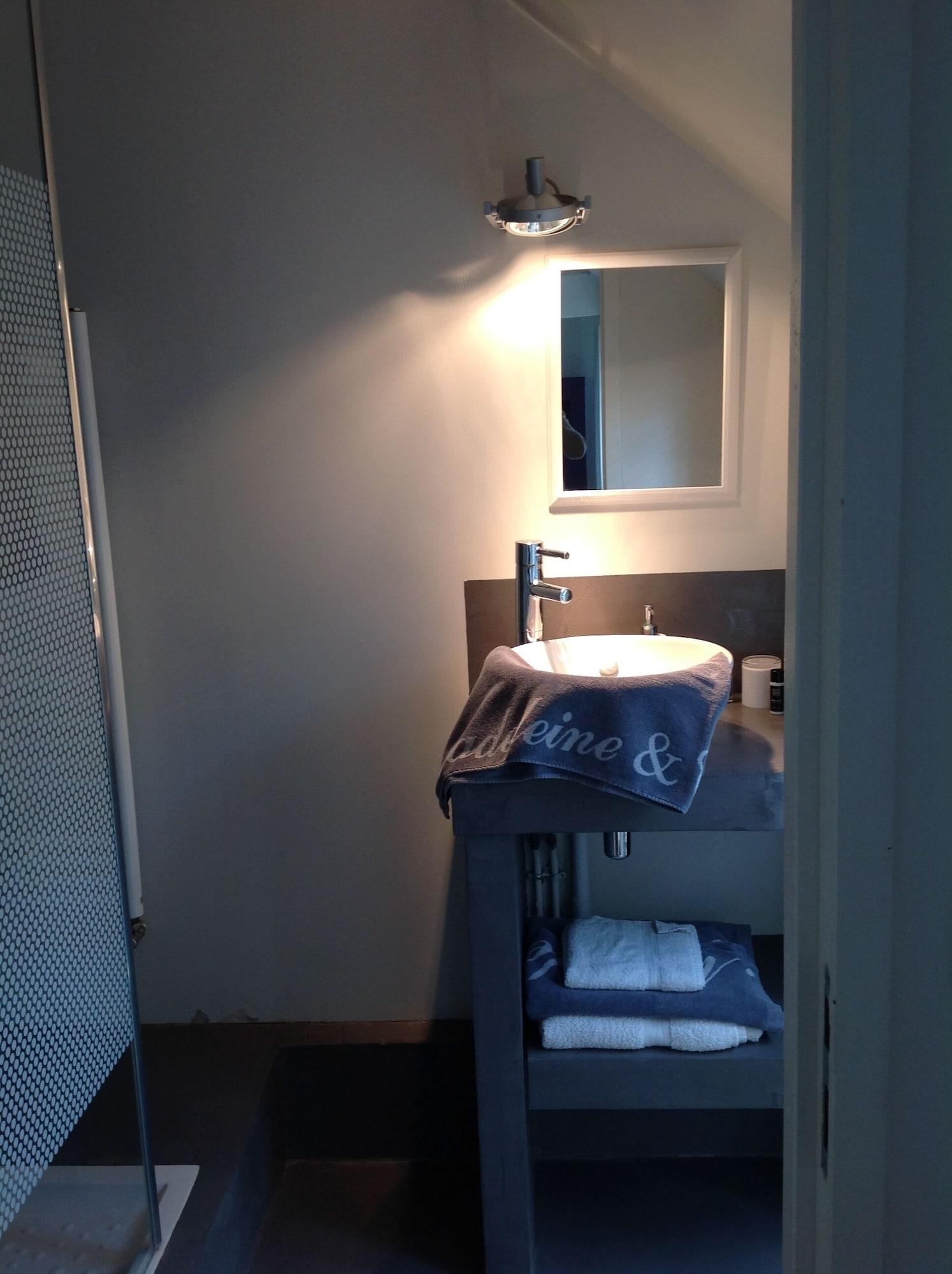 Varios Madeleine & Cie