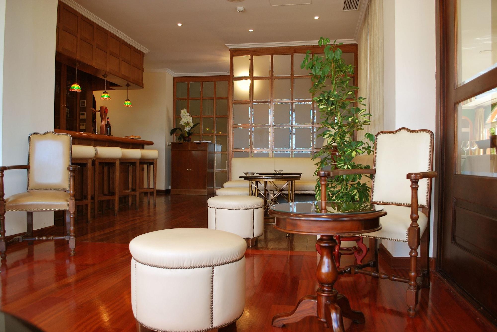Bar/Salón Hotel Quinta de los Cedros