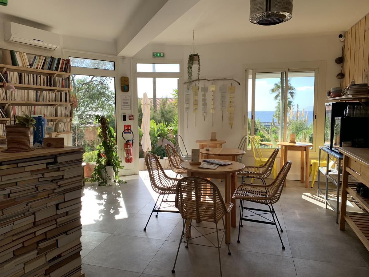 Bar/Salón L’Almanarre Hotel