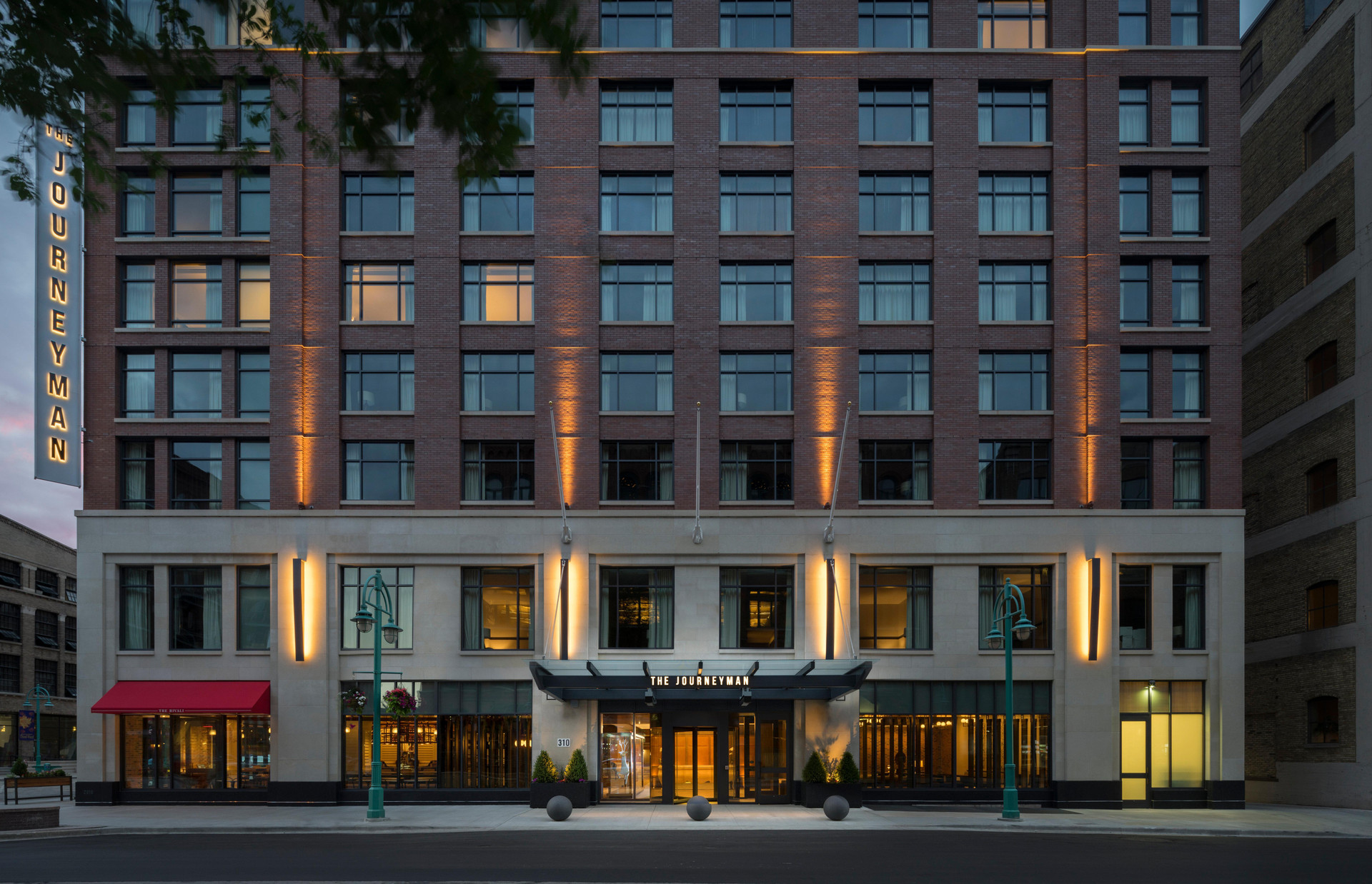 Vista Exterior Kimpton Journeyman Hotel by IHG