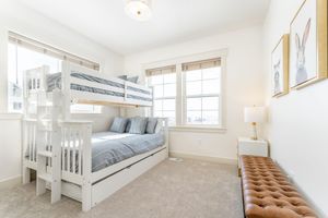 Alquiler Vacacional - New Heber home near Park City. 7brm/5.5ba with hot tub, pickleball, sleeps 18.