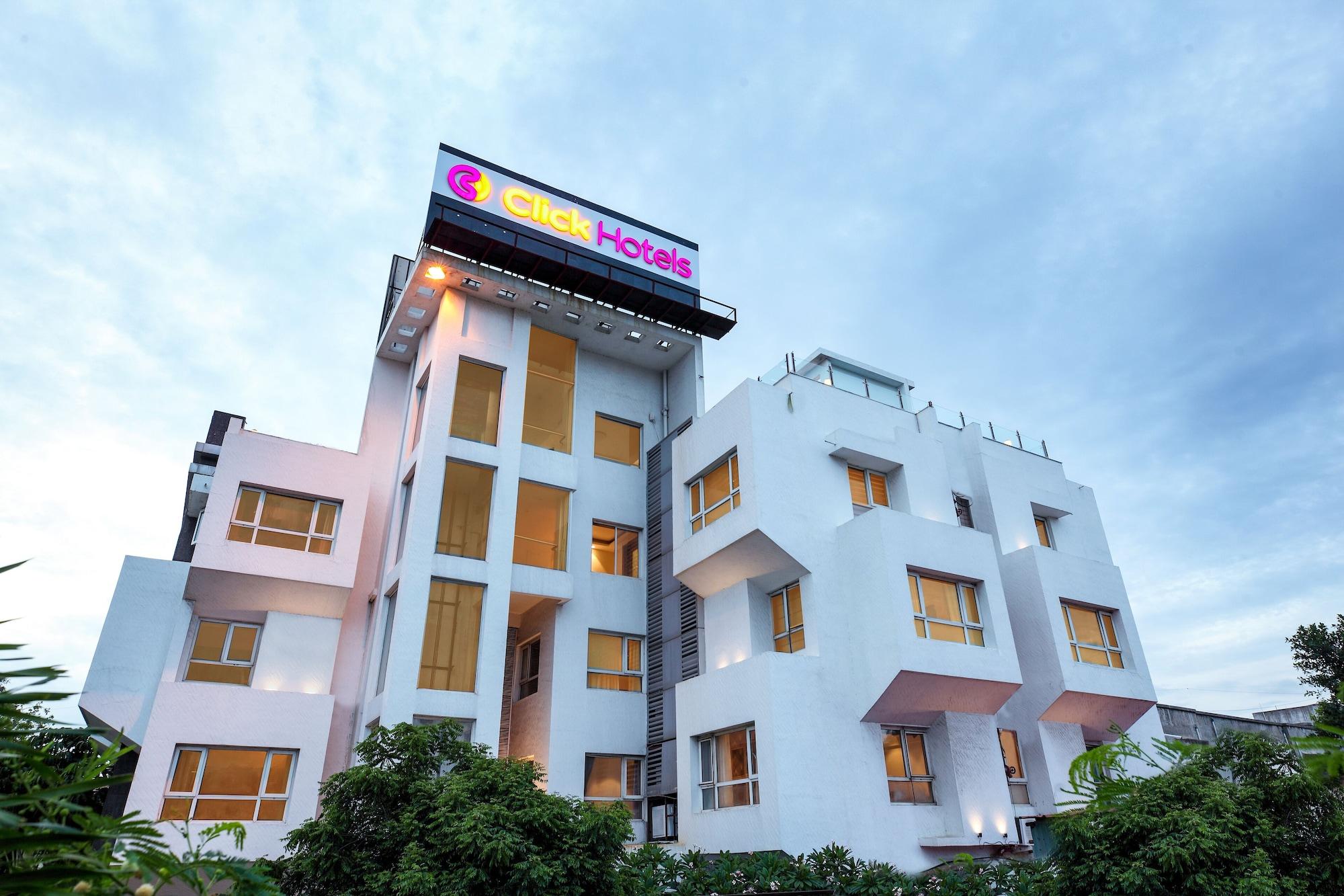 Vista Exterior Click Hotel Nashik