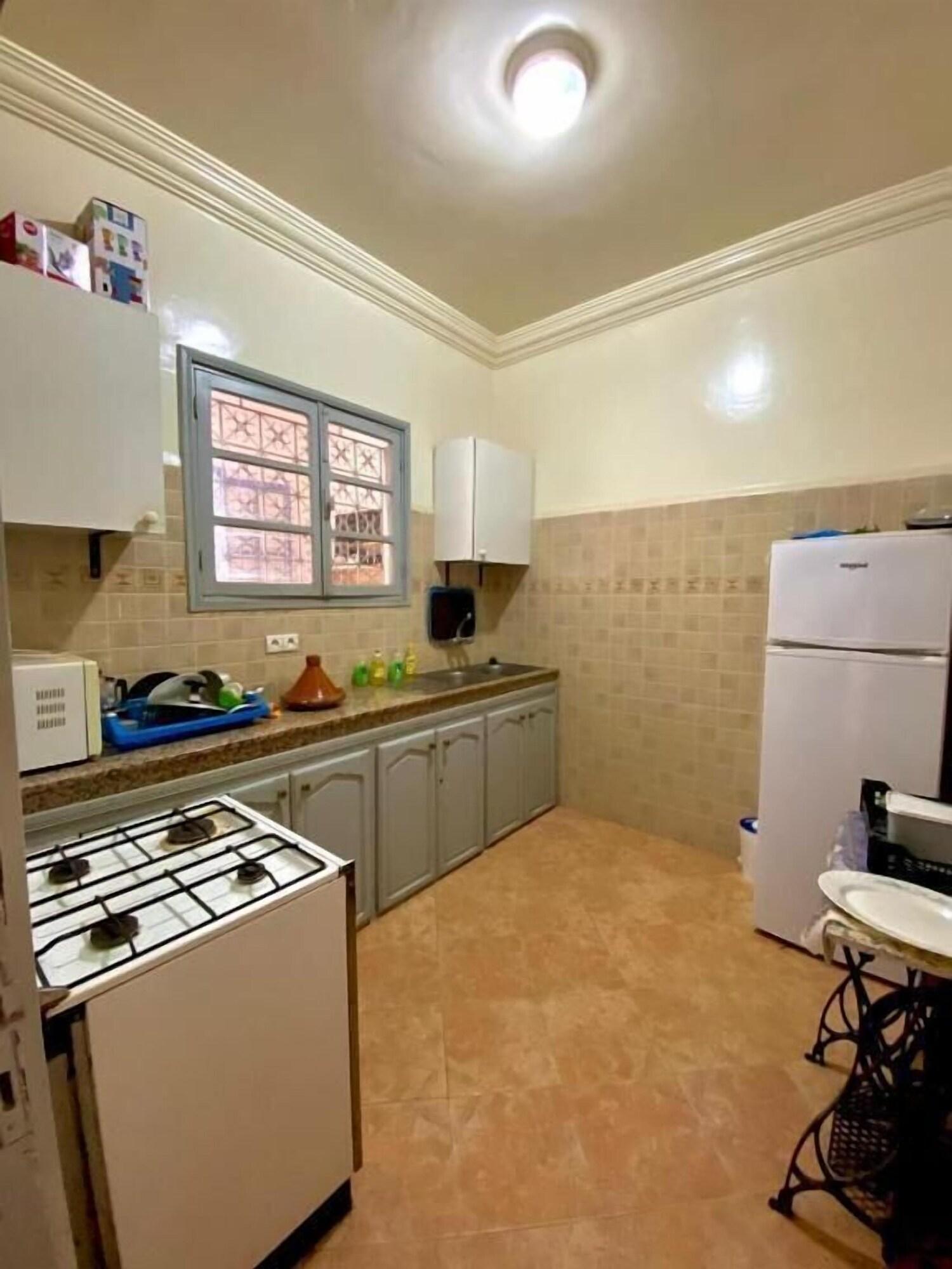 Comodidades do quarto Dar Baddi