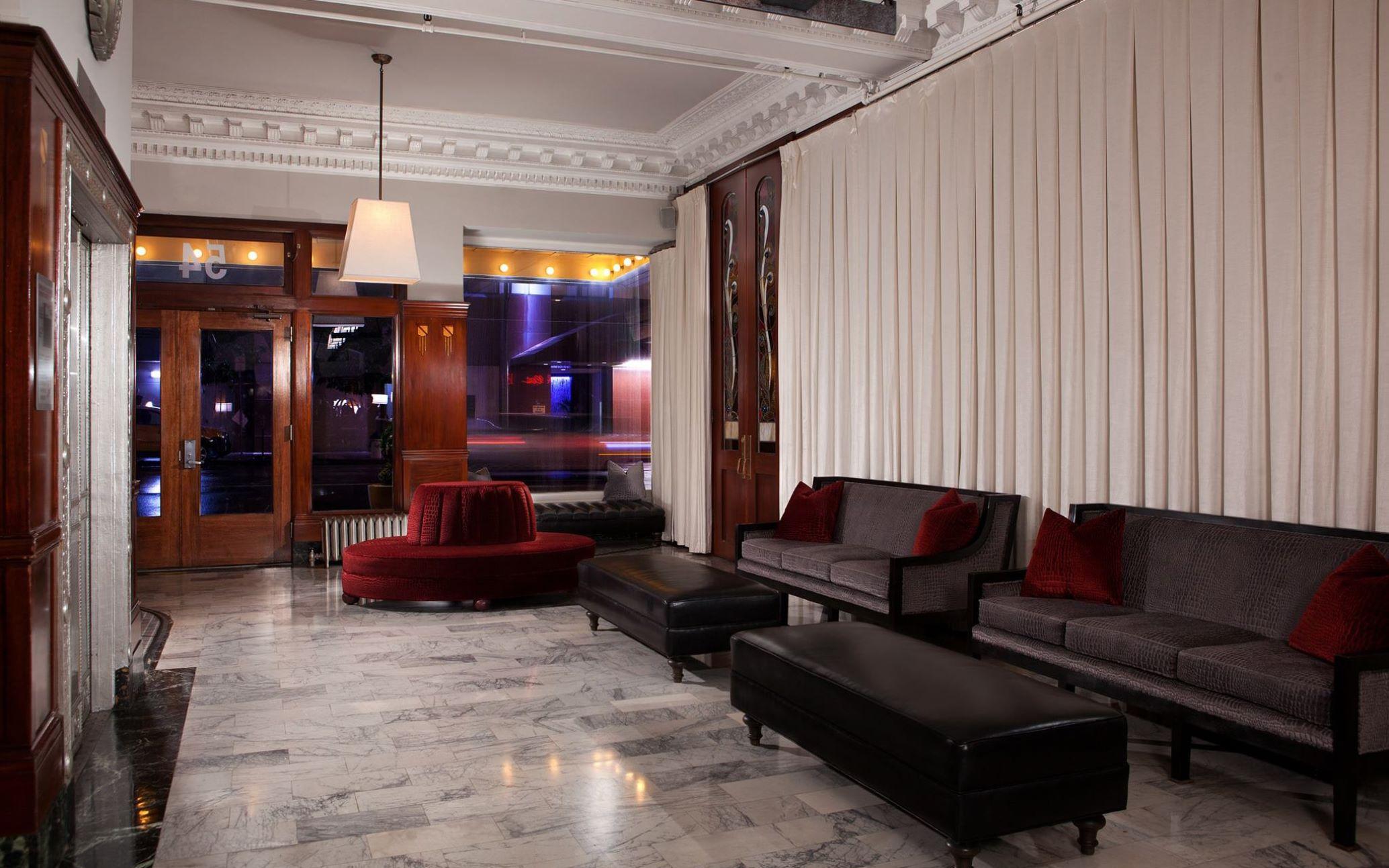 Vista Lobby The Mosser