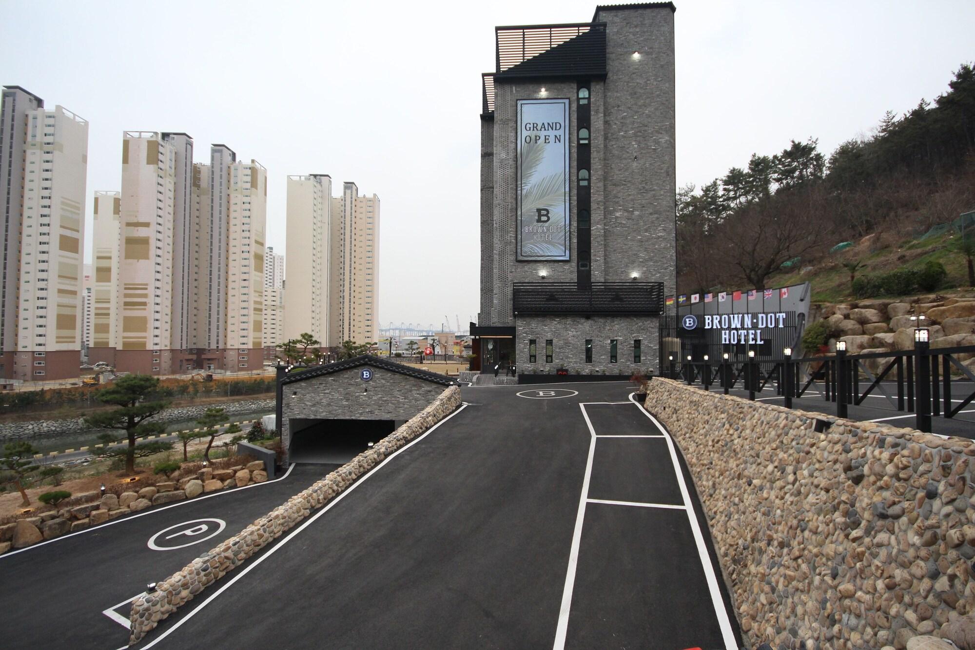 Vista Exterior Brown Dot Hotel Jinhae
