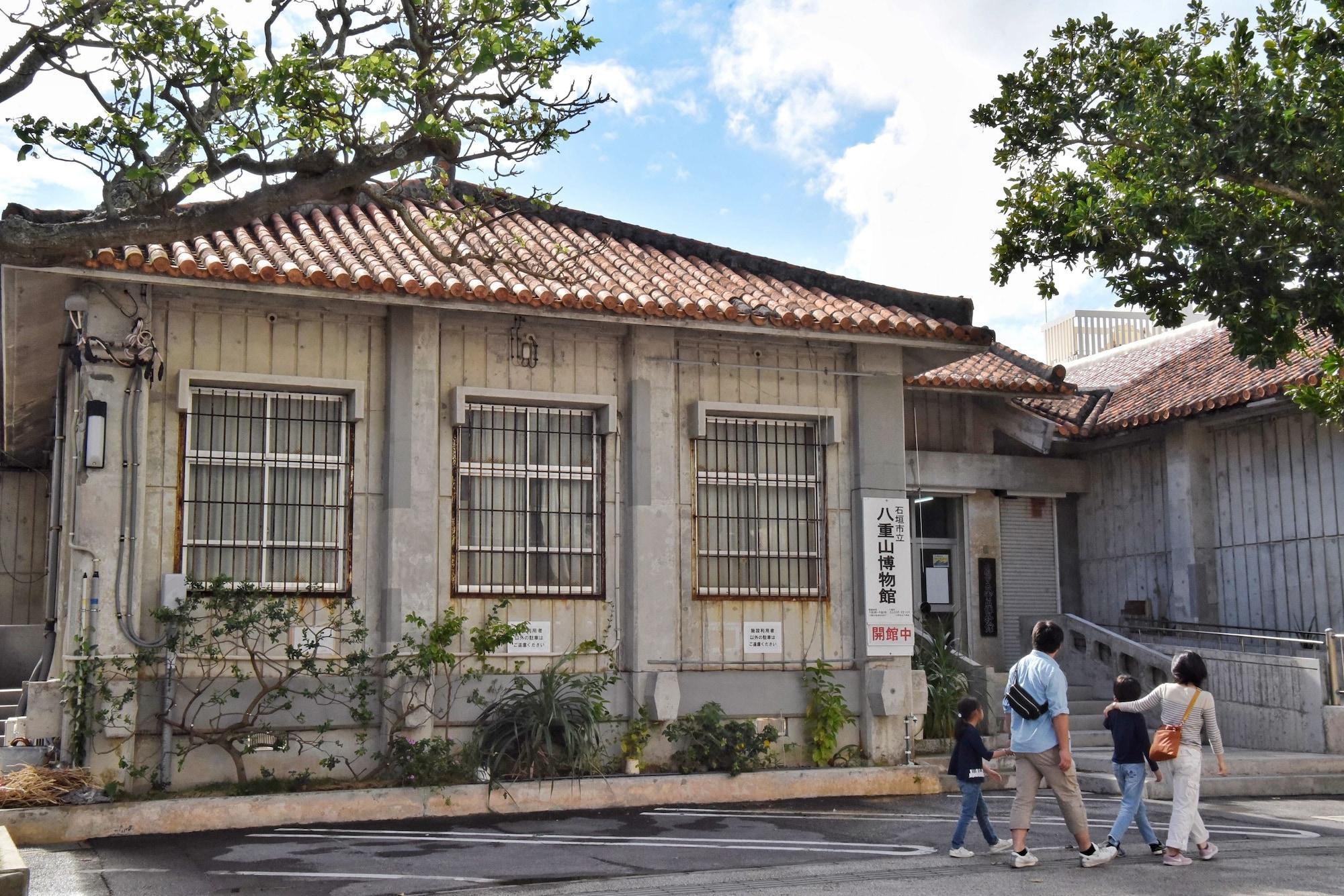 Vista Exterior Guest House Asibina - Hostel