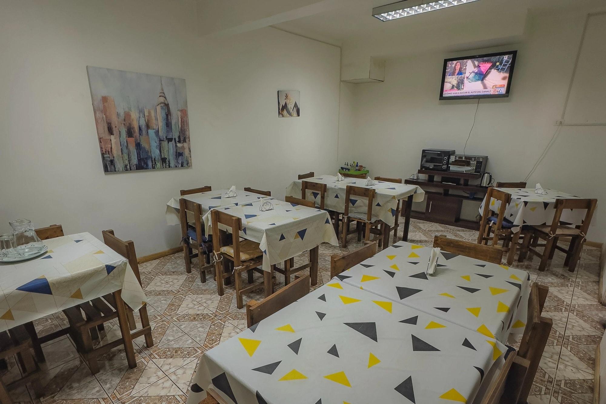 Restaurant Hostal Antonella Los Angeles