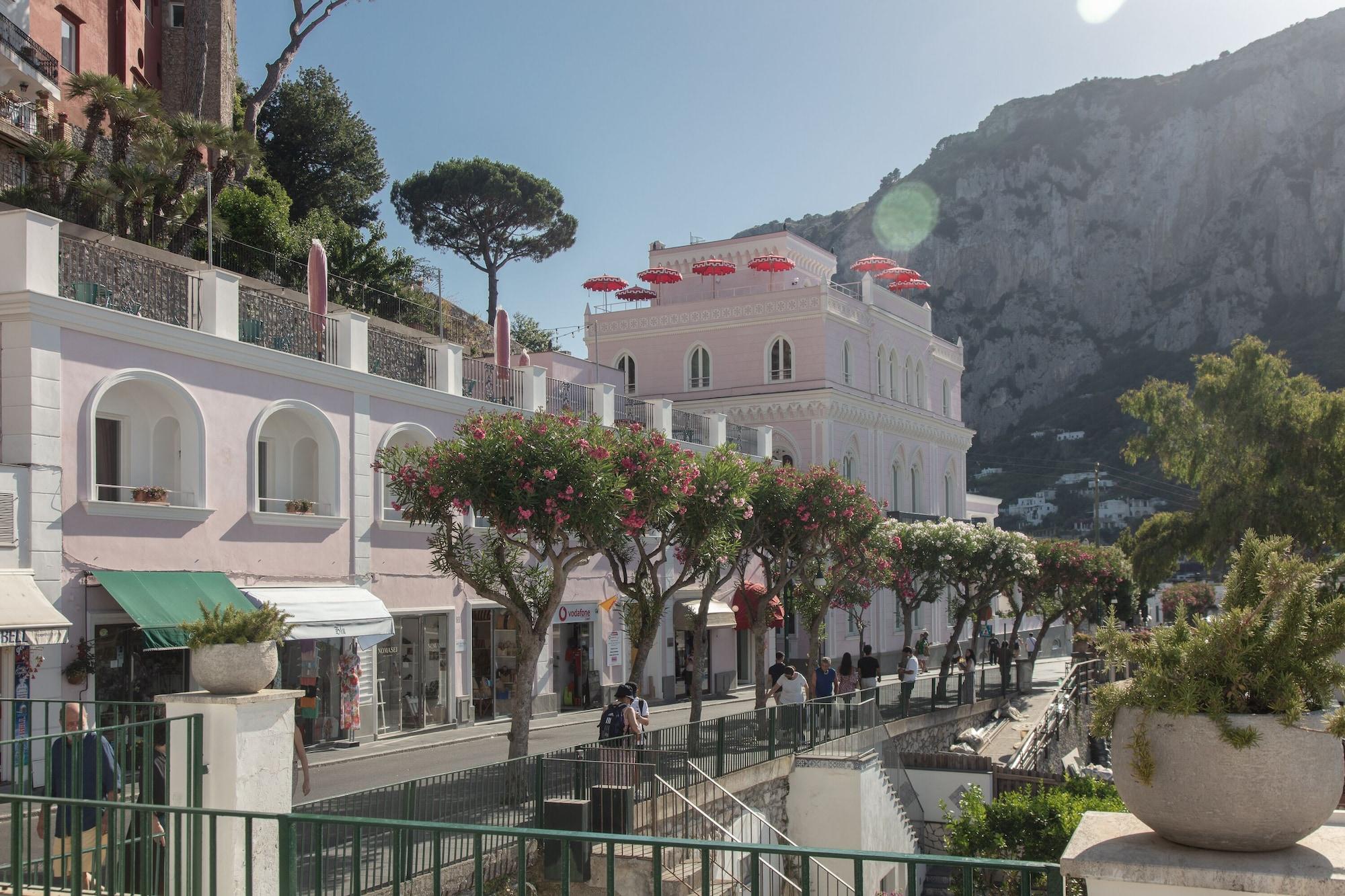 Vista Exterior Il Capri Hotel