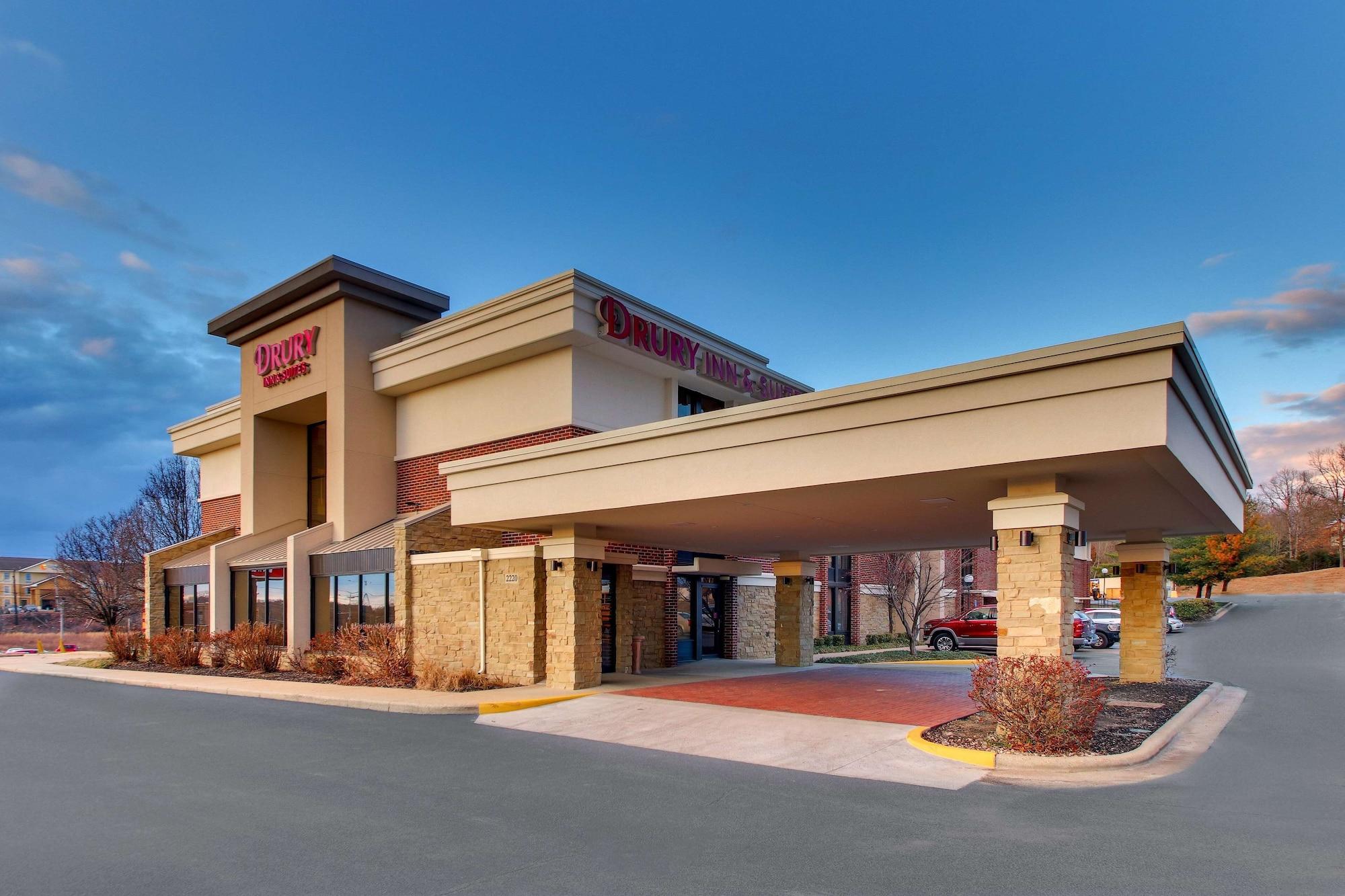 Vista Exterior Drury Inn & Suites Poplar Bluff