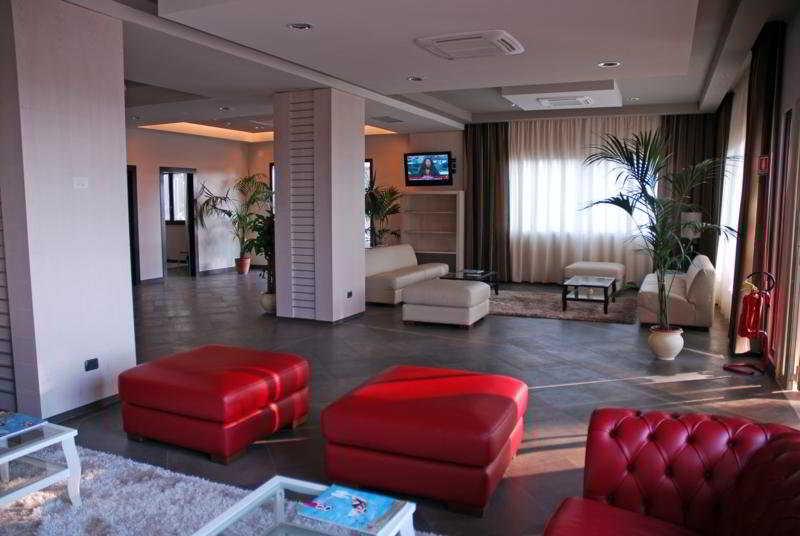 Vista Lobby Viola Palace Hotel