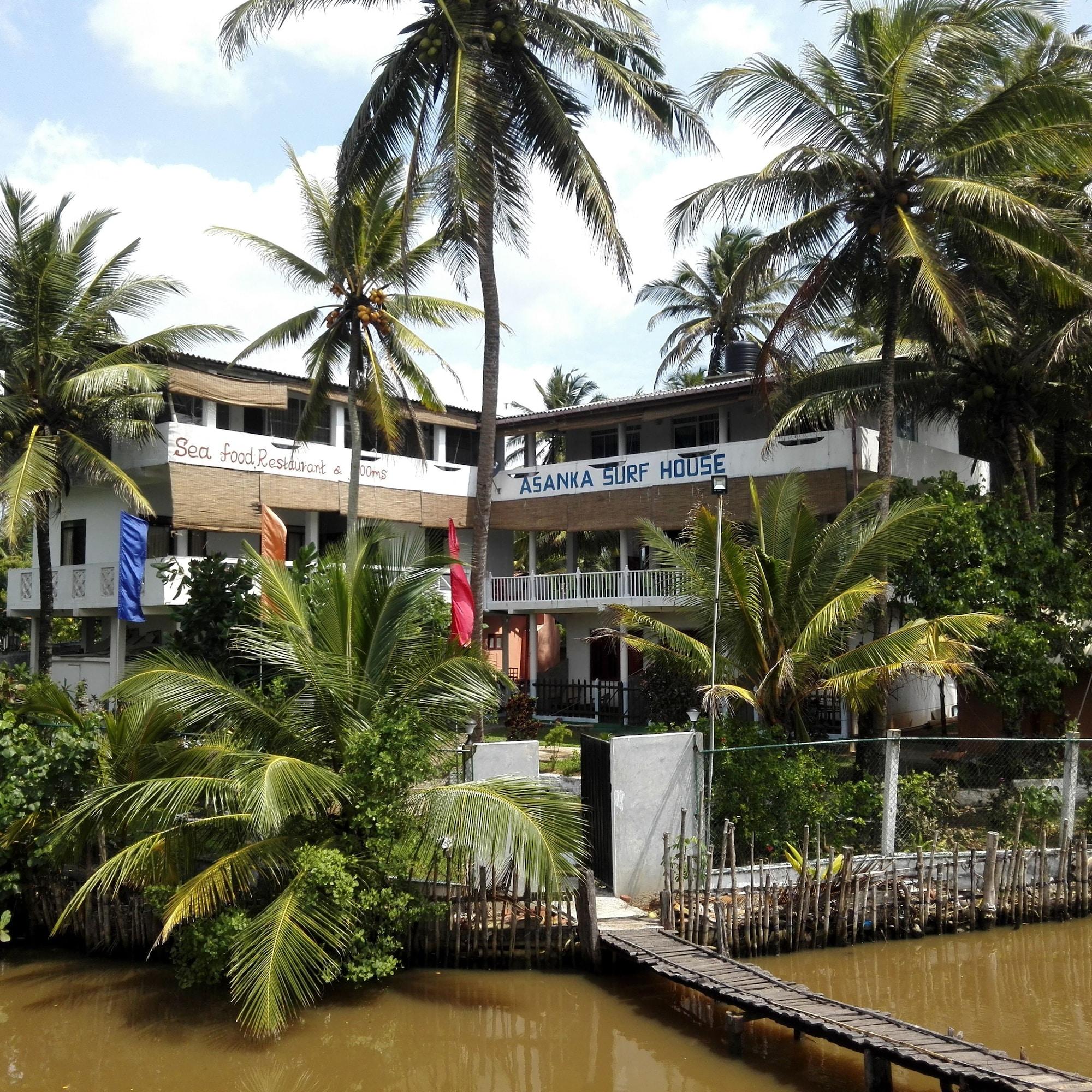 Vista Exterior Asanka Surf House