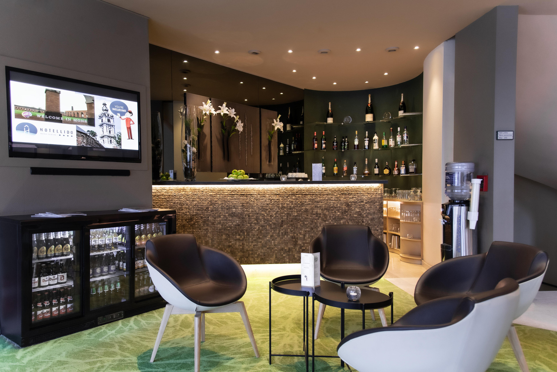 Bar/Salón B&B HOTEL Mons Centre