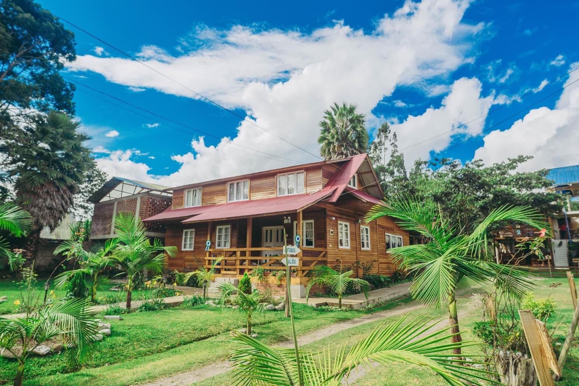Vista Exterior Posada Edelweiss