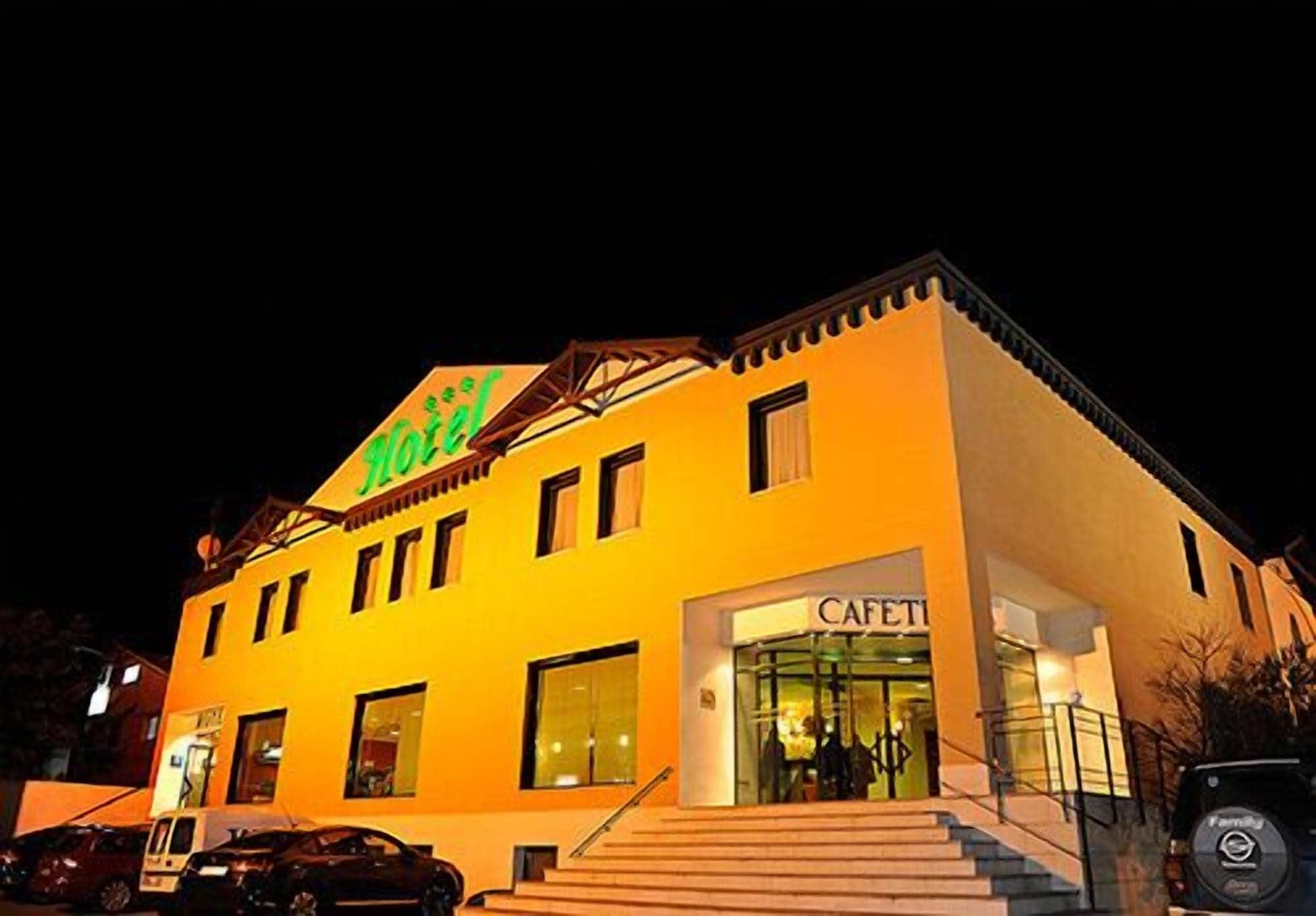 Vista Exterior Hotel Villa de Ferias