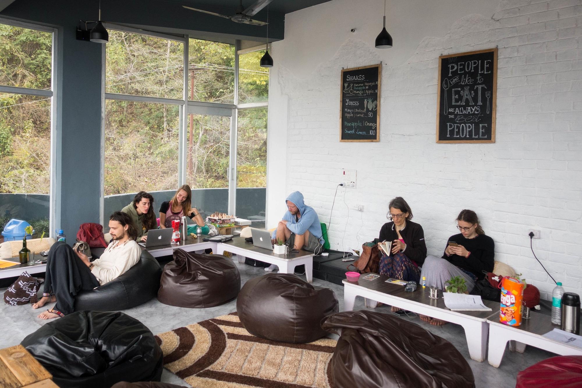 Restaurant Bunk Stay Rishikesh - Hostel