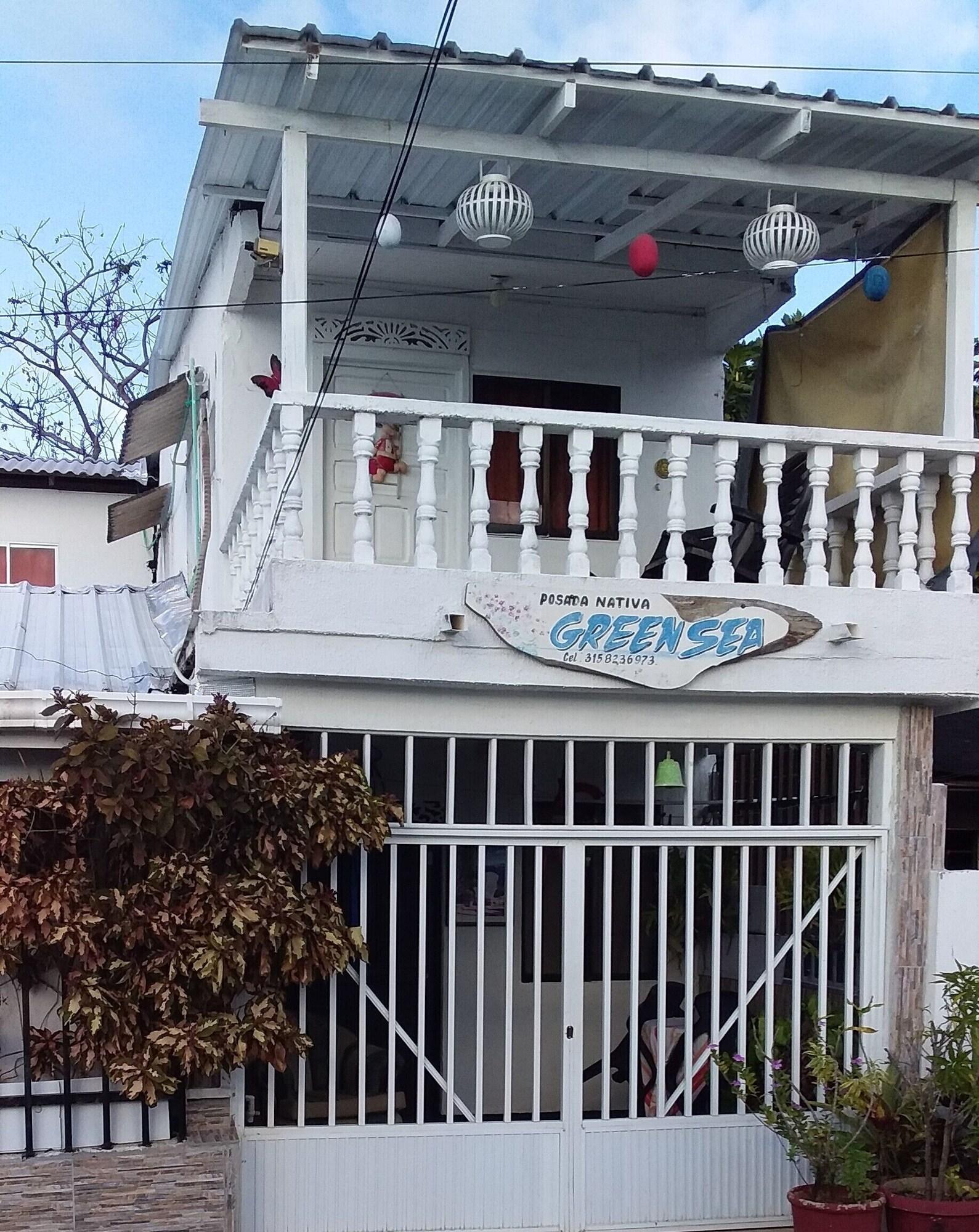 Vista Exterior Room-green Sea Villa Helen Inn - Kilomet