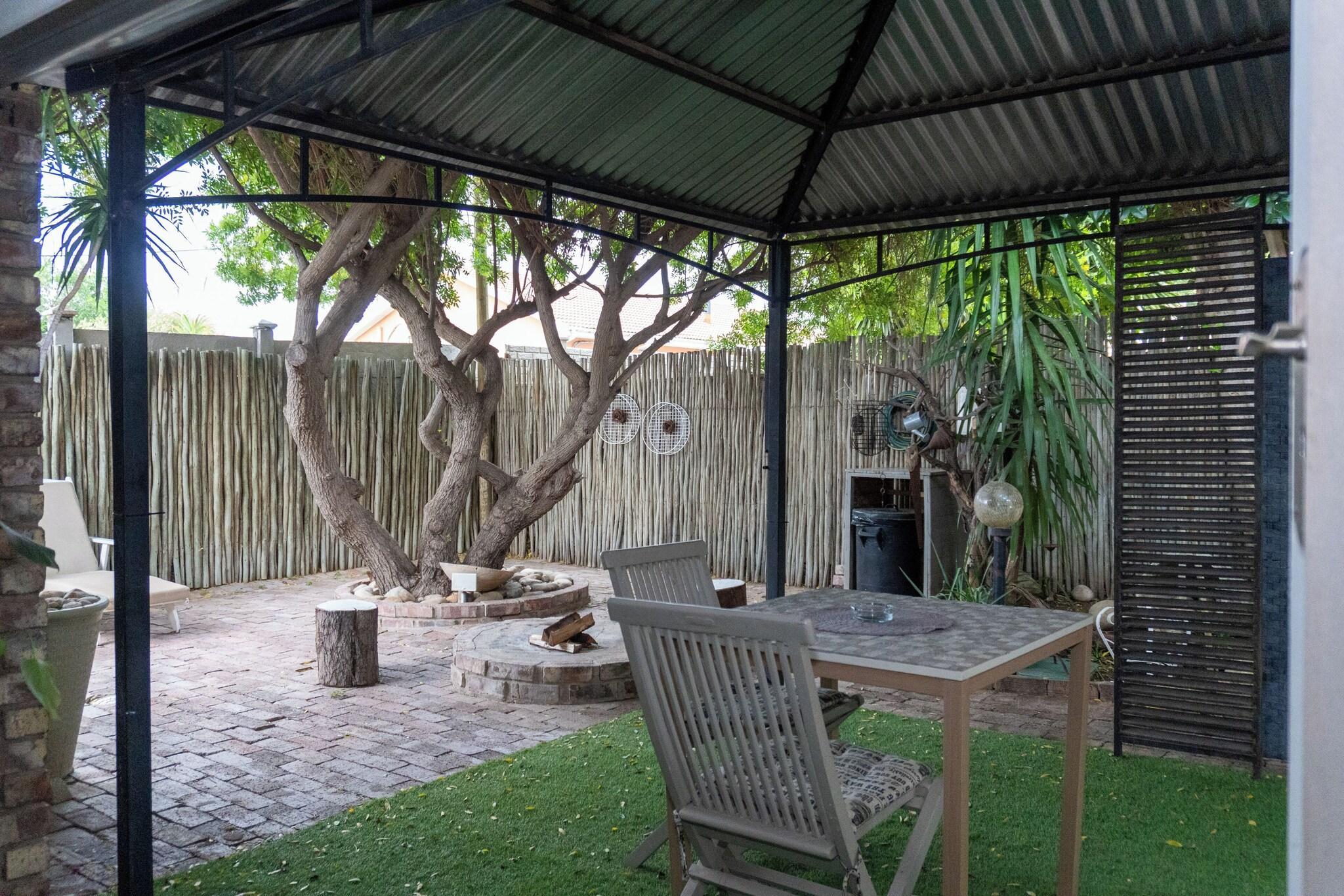 Varios Earthbound B&B