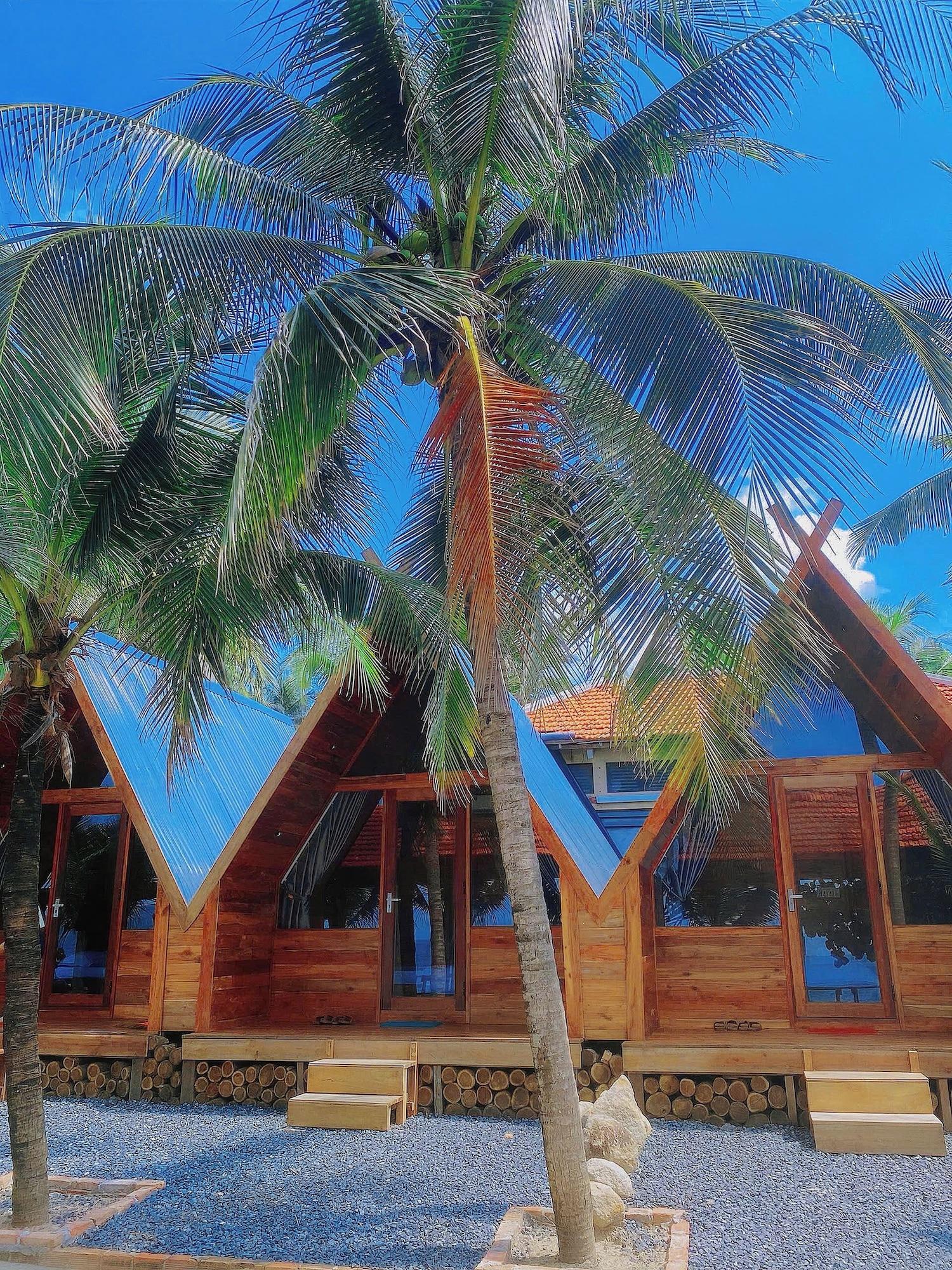 Vista Exterior Waikiki Lagi Beach Homestay & restaurant