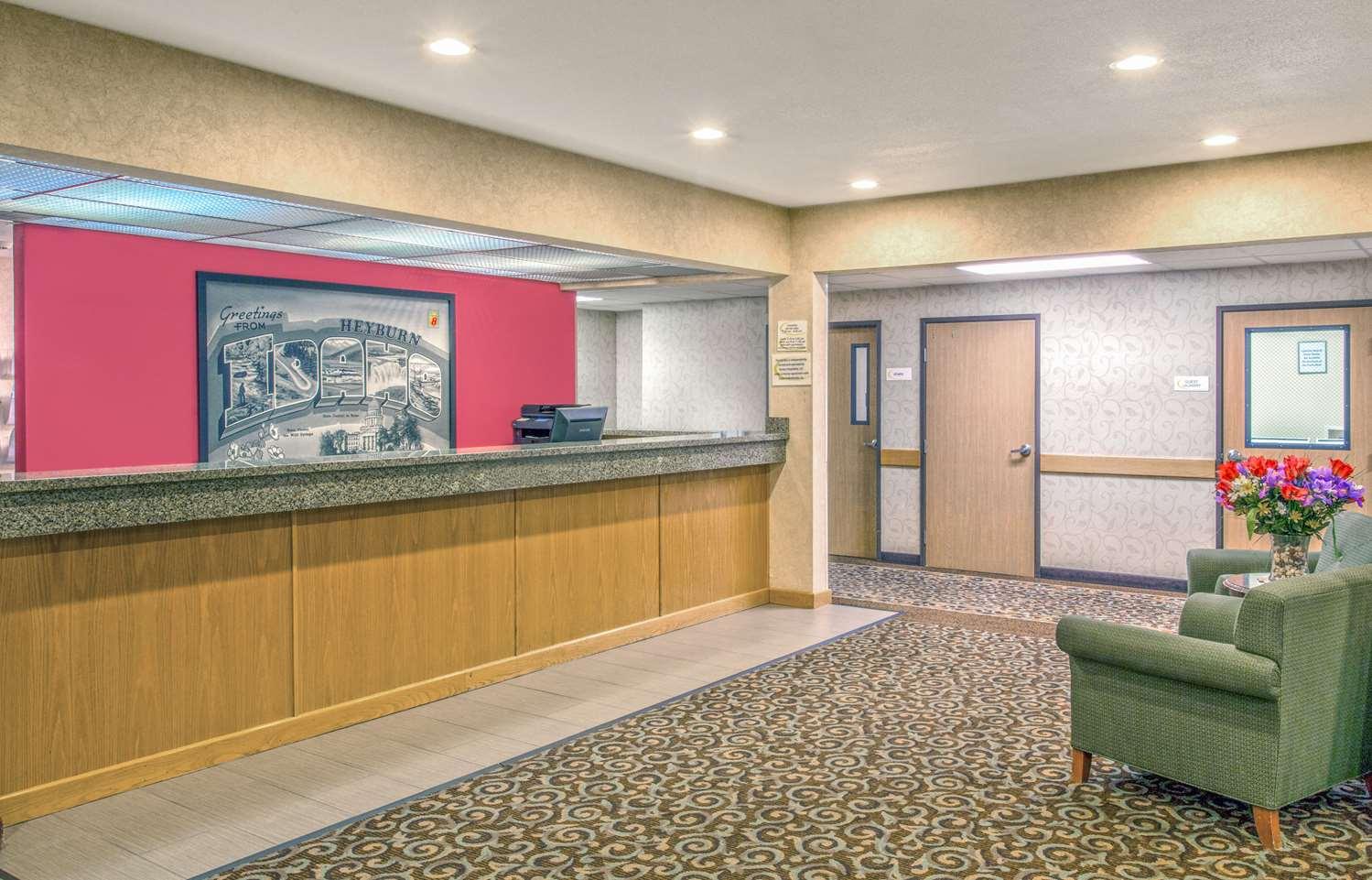 Vista Lobby Super 8 by Wyndham Heyburn/Burley Area