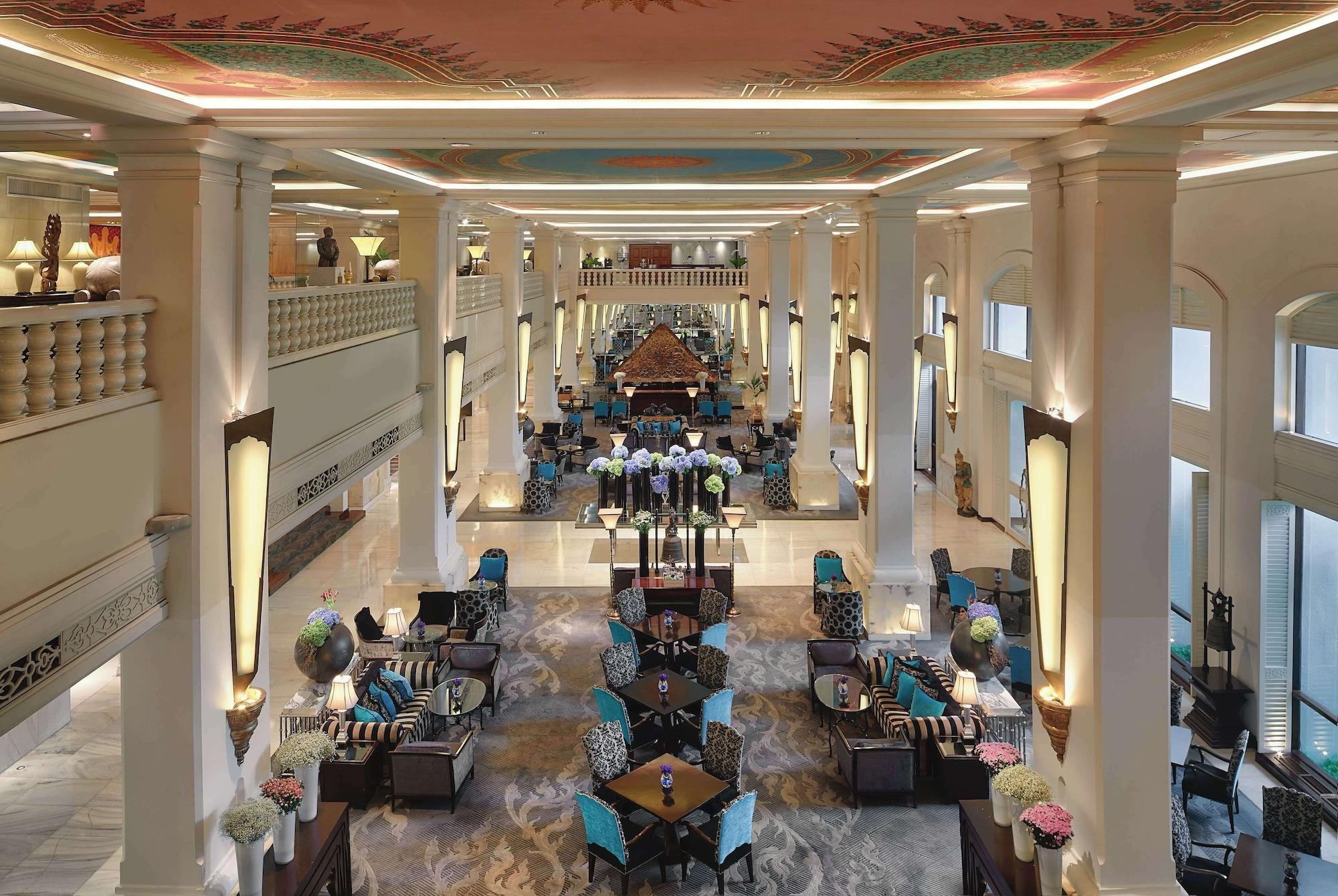 Vista Lobby Anantara Siam Bangkok Hotel
