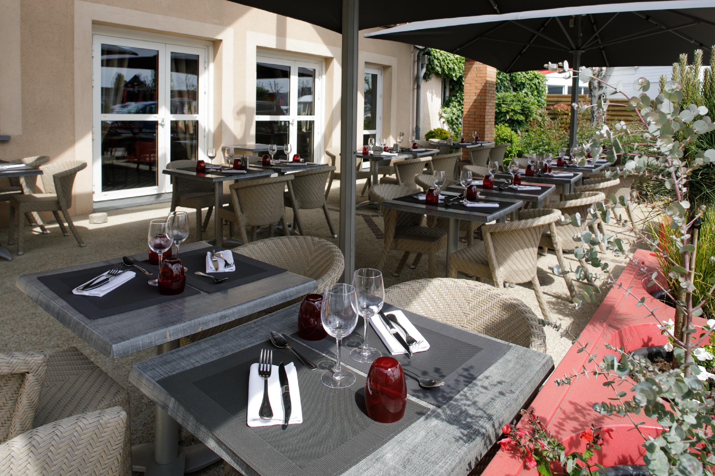 Varios Ibis Styles Chartres Sud Barjouville