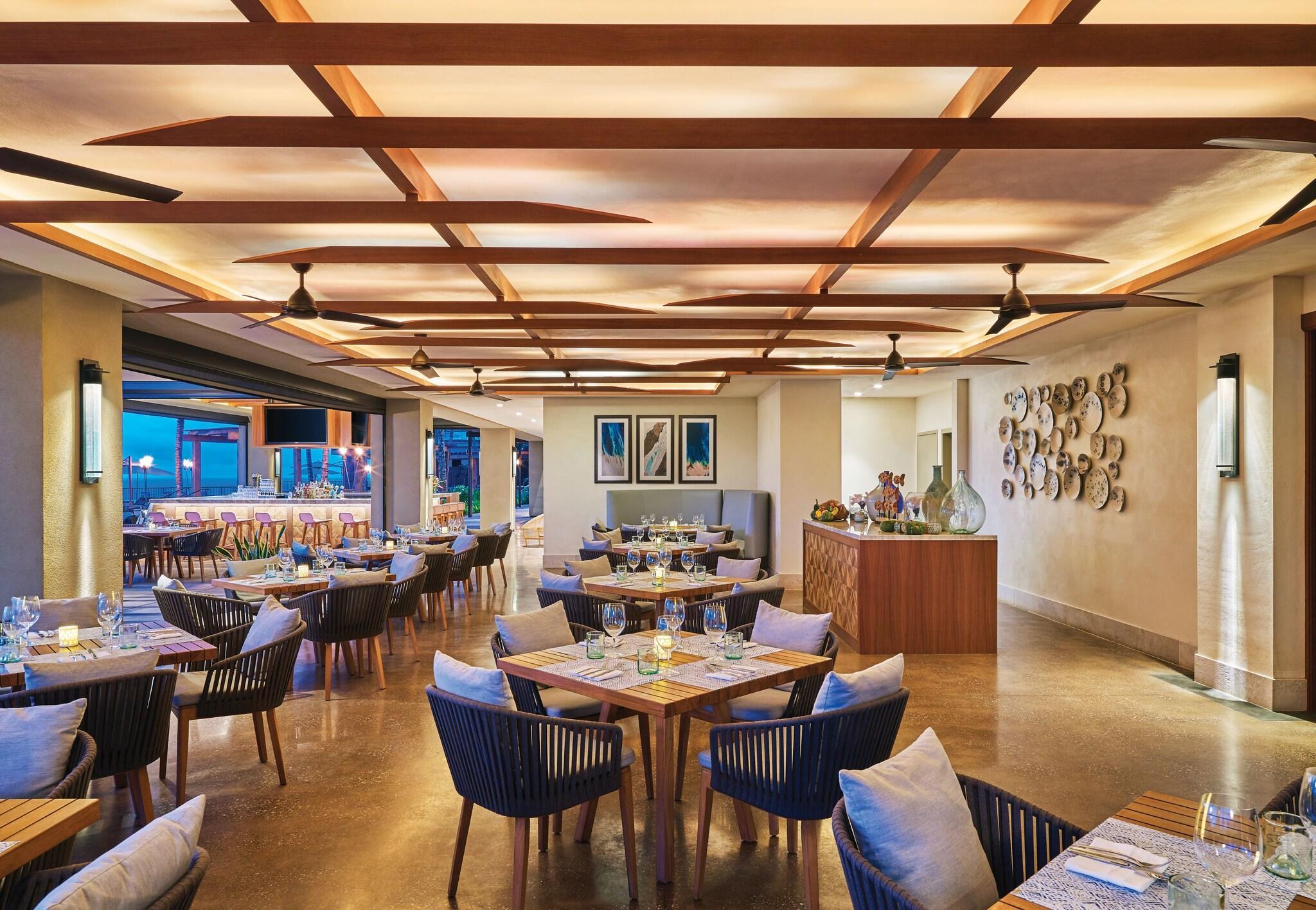Restaurant Timbers Kauai Ocean Club & Residences
