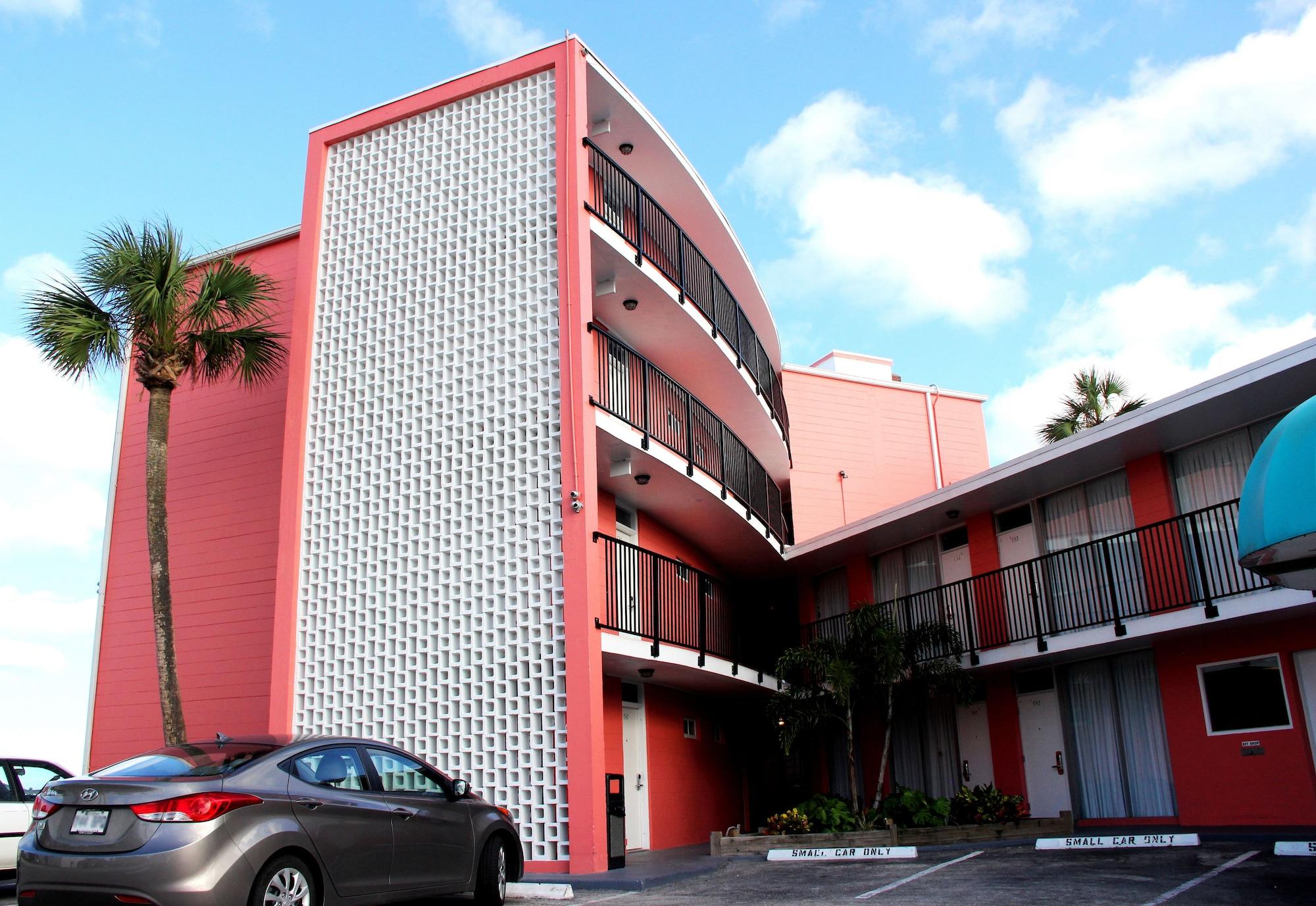 Vista Exterior Cove Motel Oceanfront