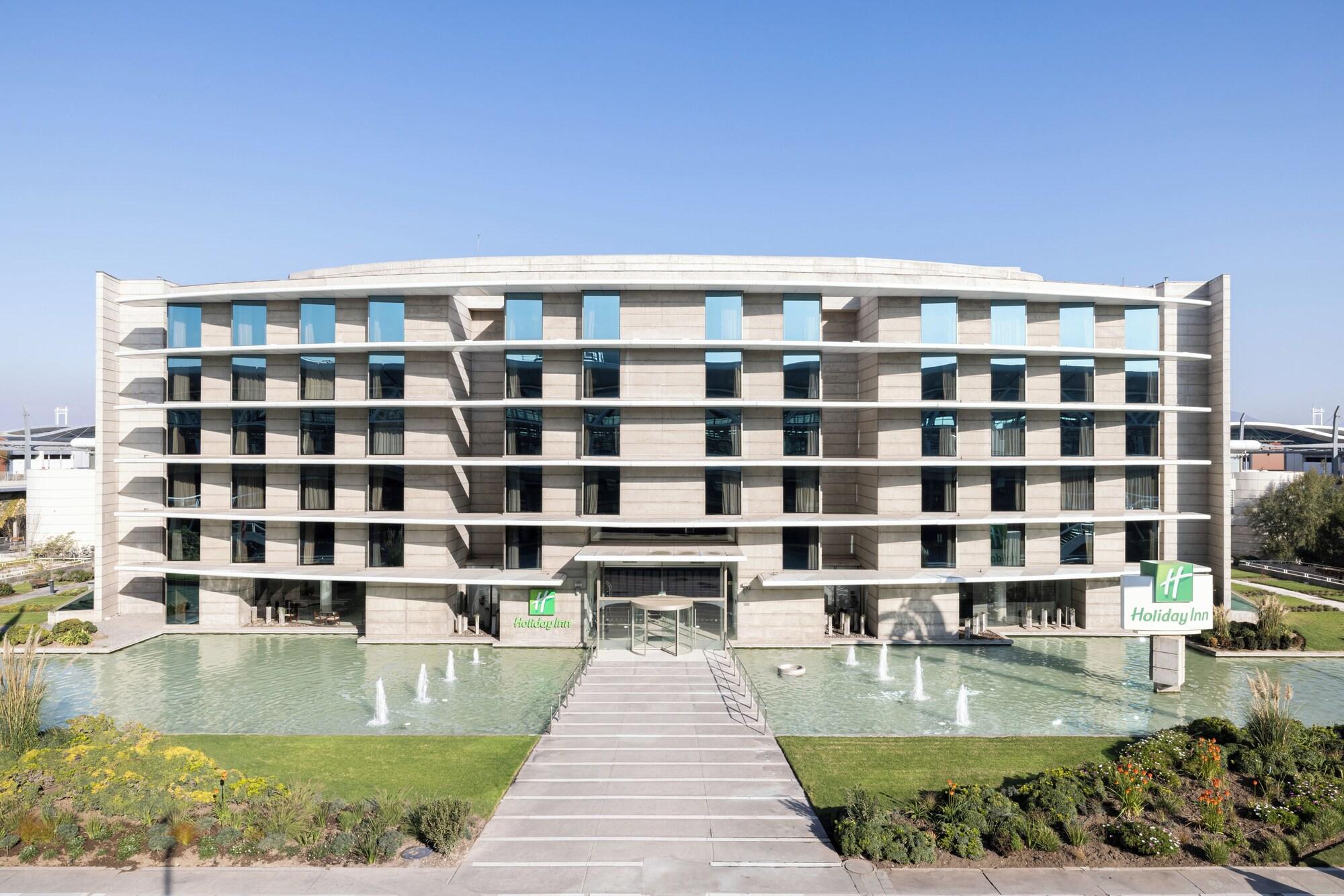 Vista Exterior Holiday Inn Santiago - Airport Terminal by IHG