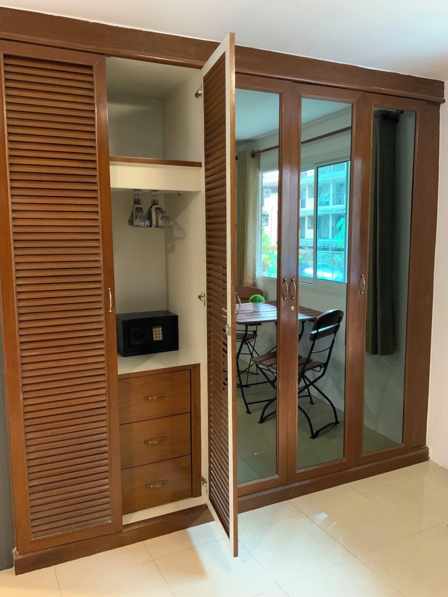 Set de Habitación Patong SEA U Hotel