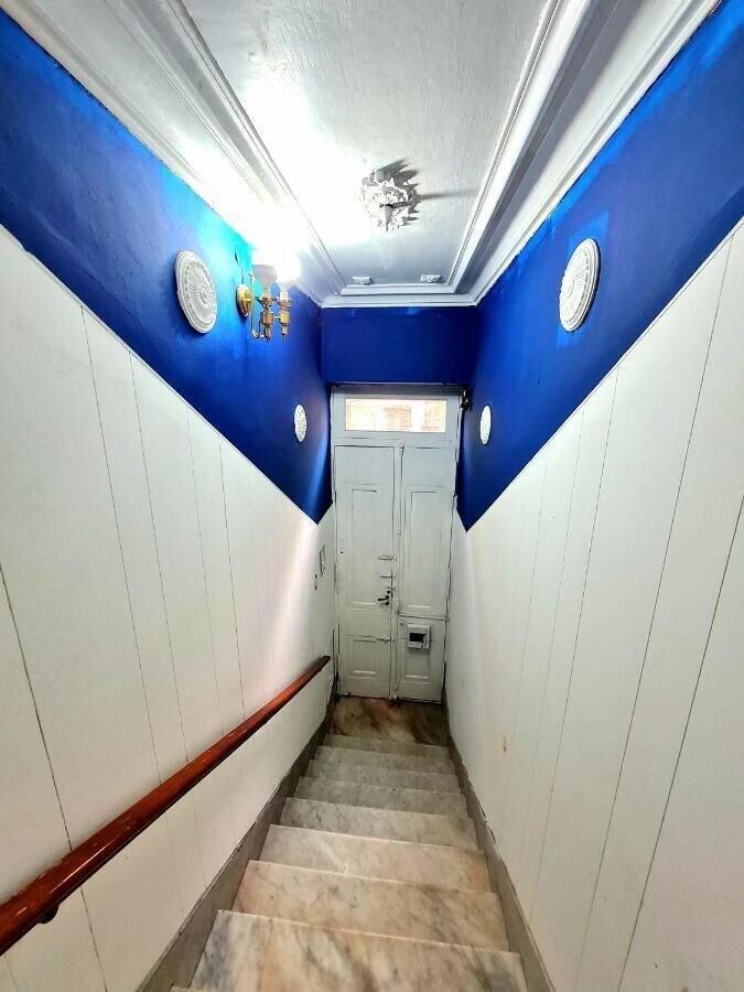 Varios Blue hostel