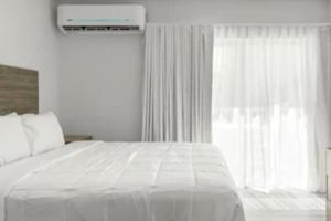 Alojamiento - April 22-29 ONLY  Grand shores west