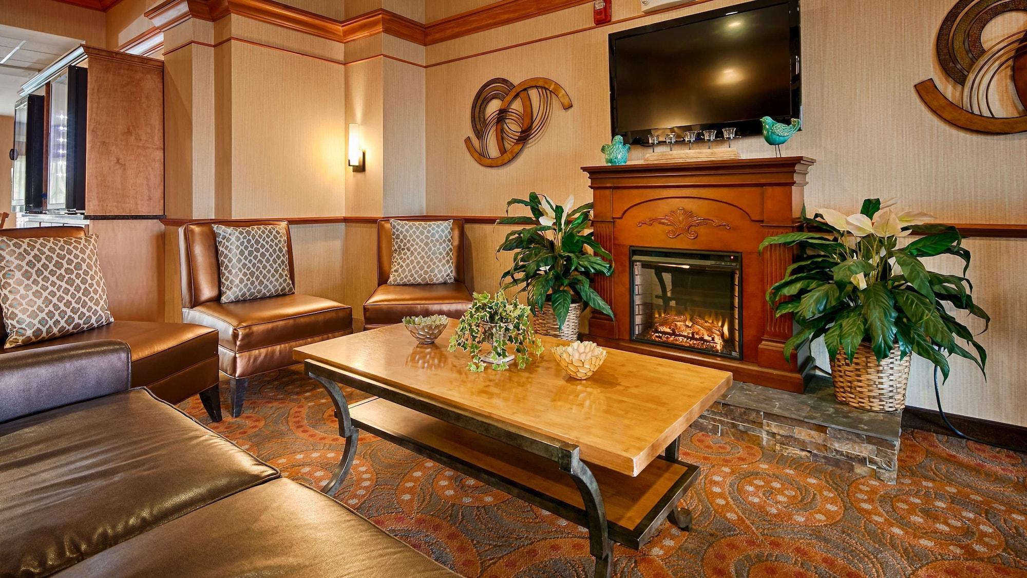 Vista Lobby Best Western Plus Pontoon Beach