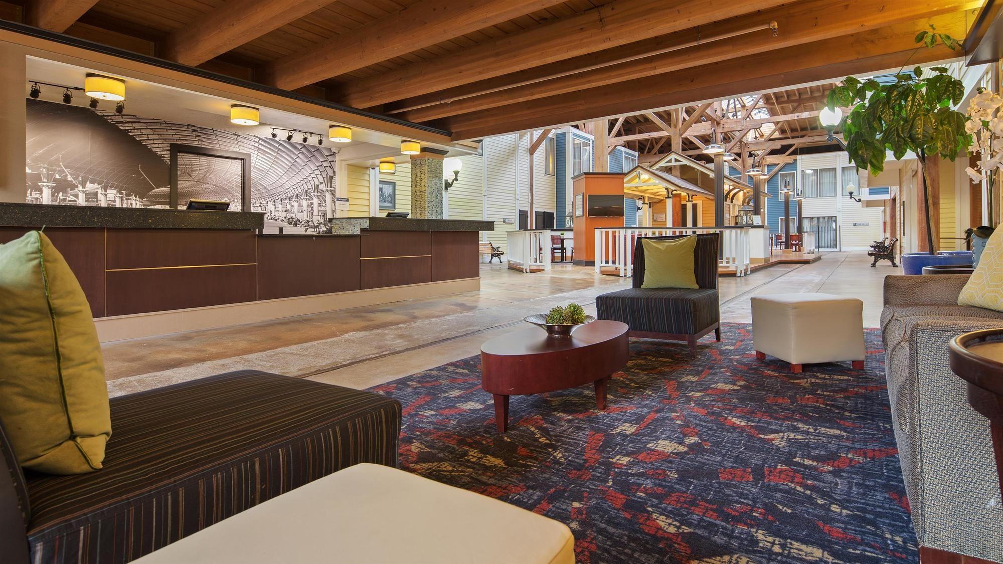 Vista Lobby Best Western Plus Como Park Hotel