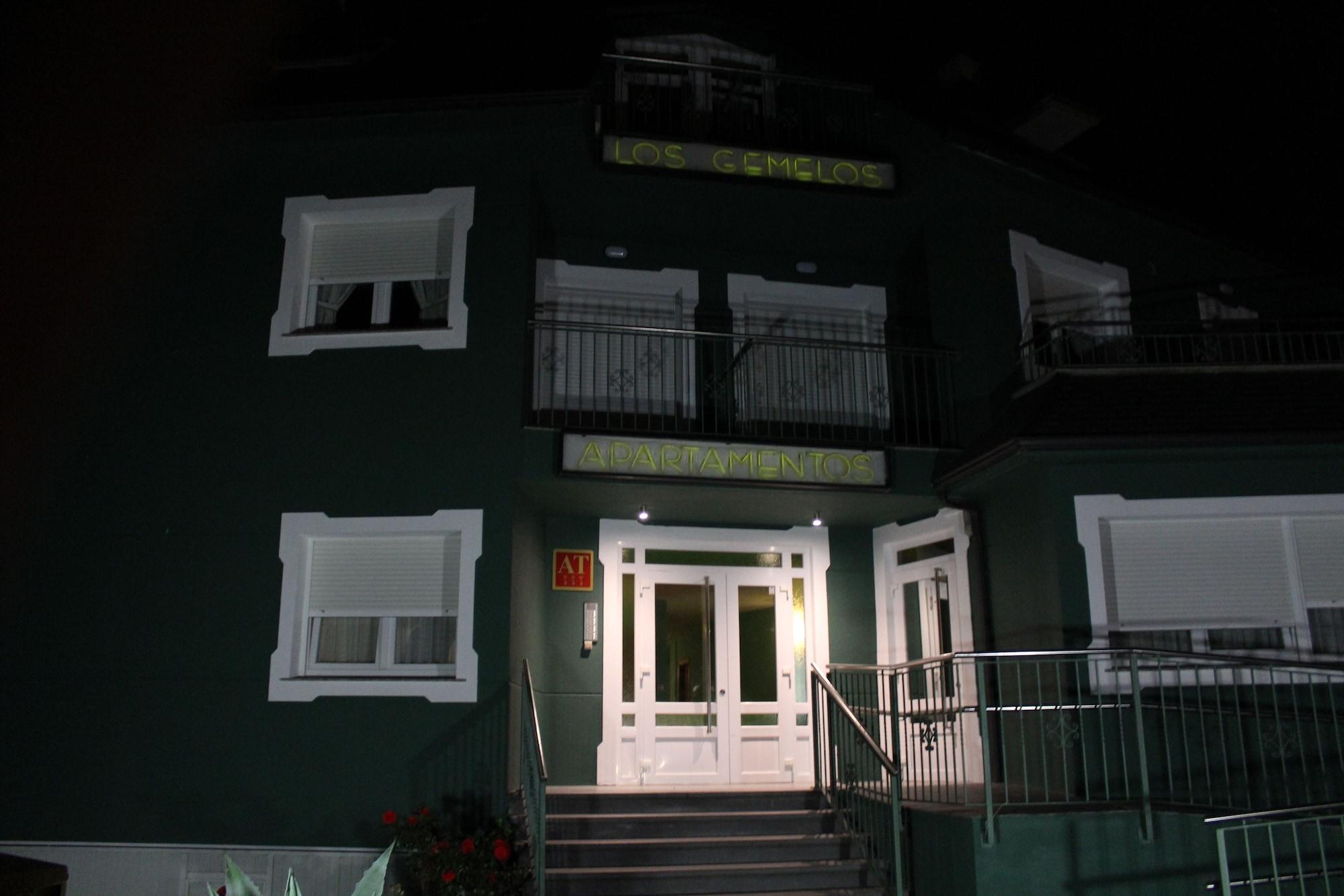 Bar/Salón Apartamentos Los Gemelos